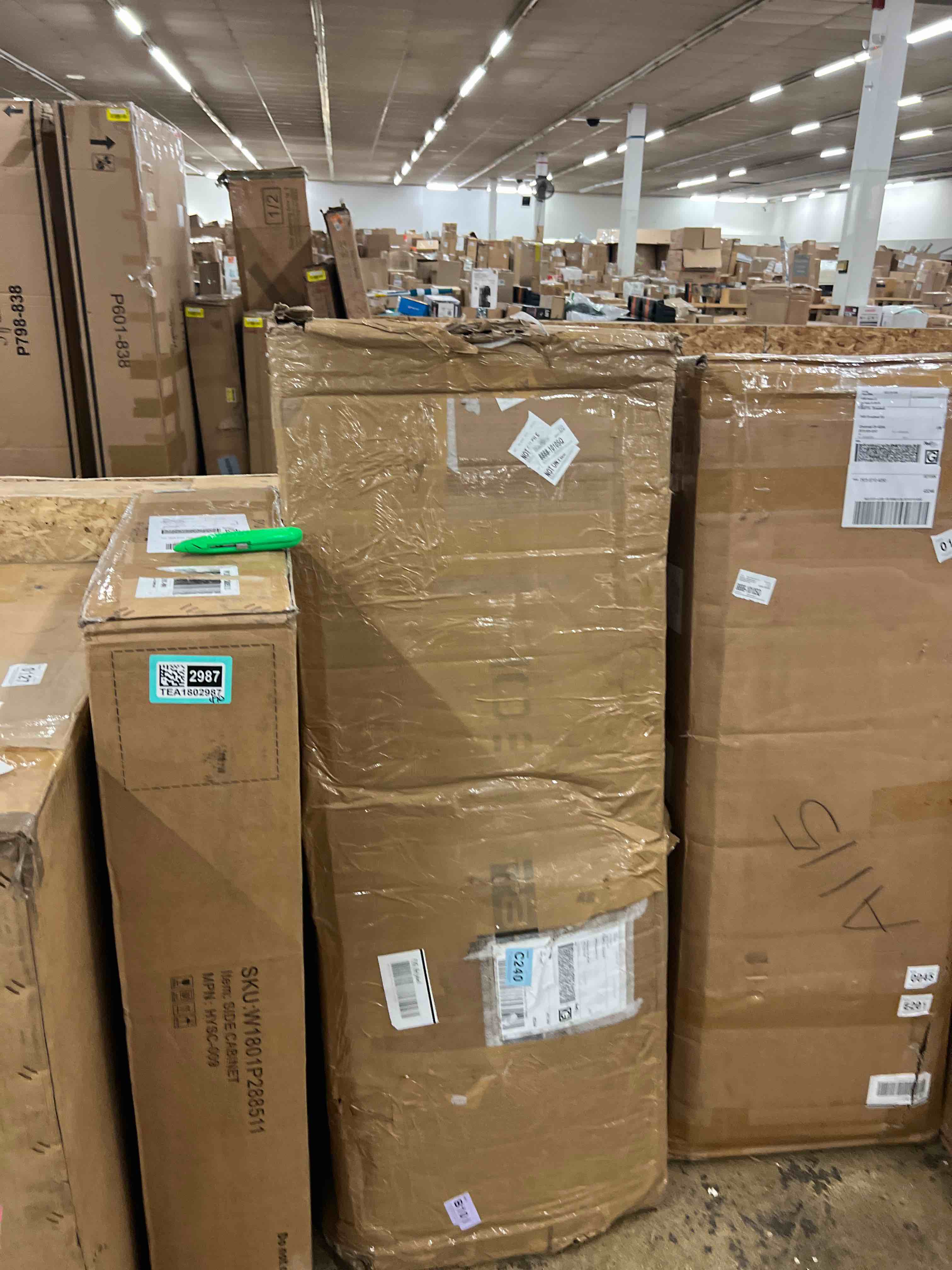 https://s3.amazonaws.com/lotting-images-prod/phillipi/TEA1802986_1758848152914.jpeg