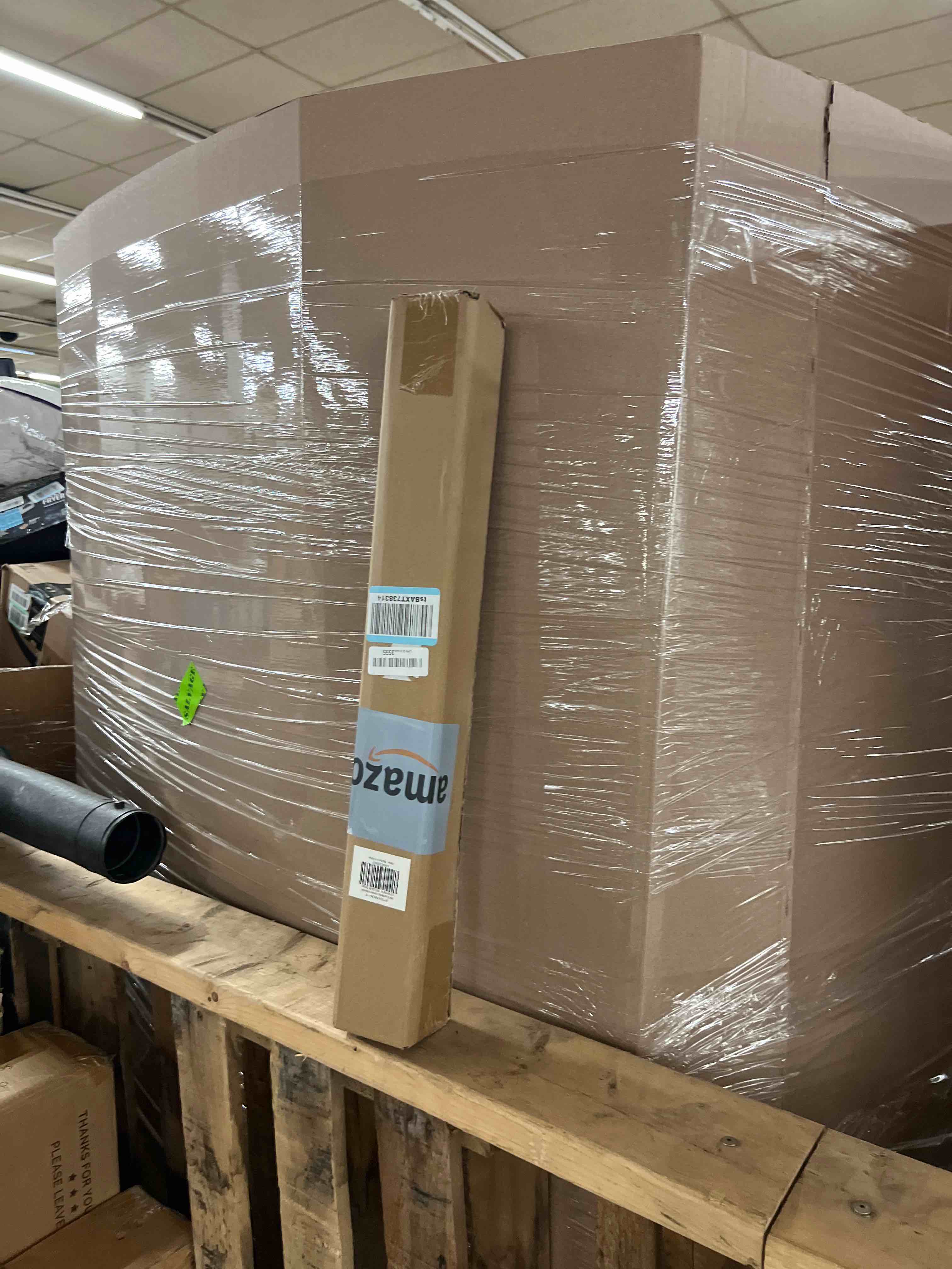 https://s3.amazonaws.com/lotting-images-prod/phillipi/TEA1803099_1759167669403.jpeg