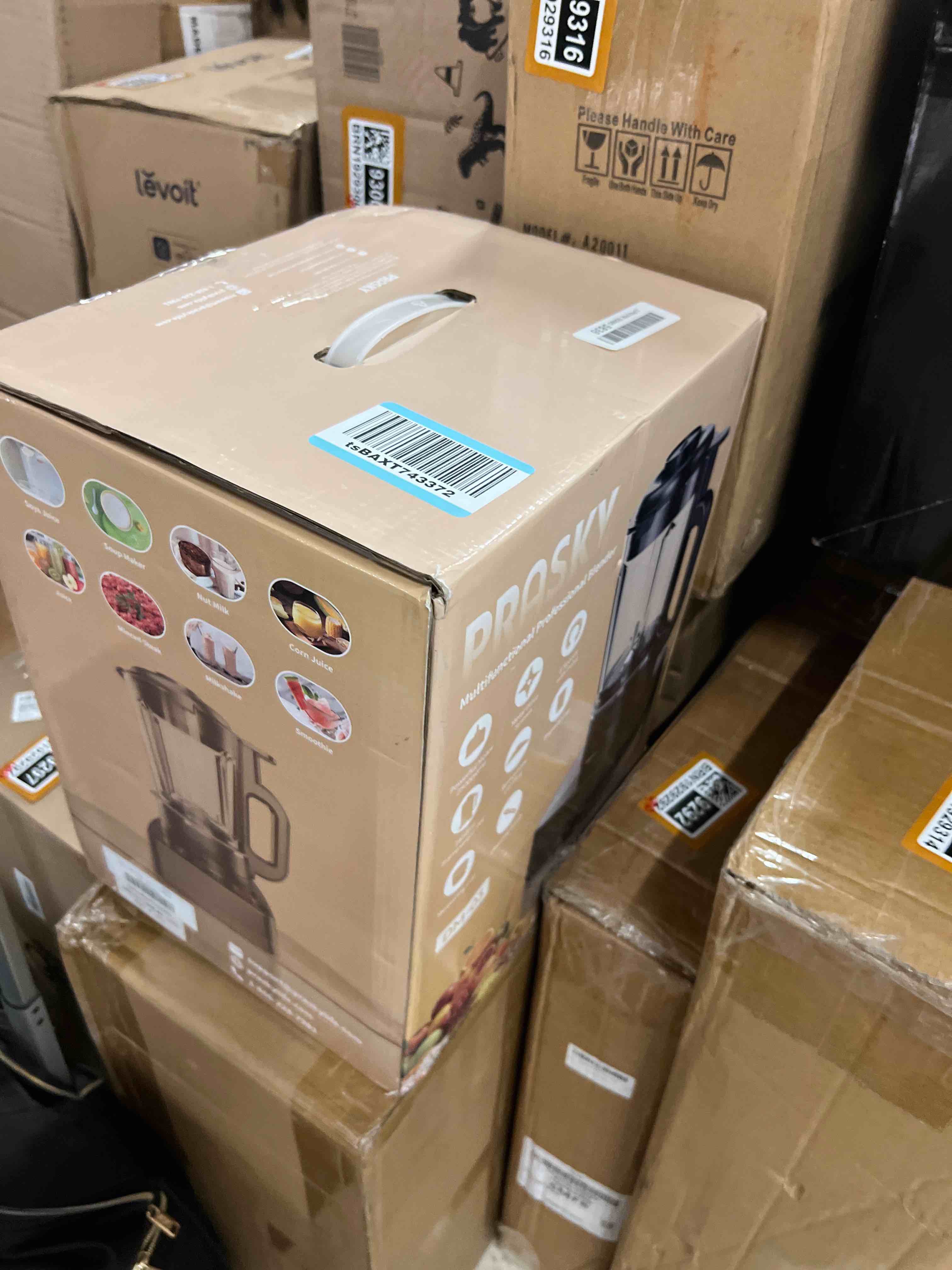 https://s3.amazonaws.com/lotting-images-prod/phillipi/TEA1803132_1759278498825.jpeg
