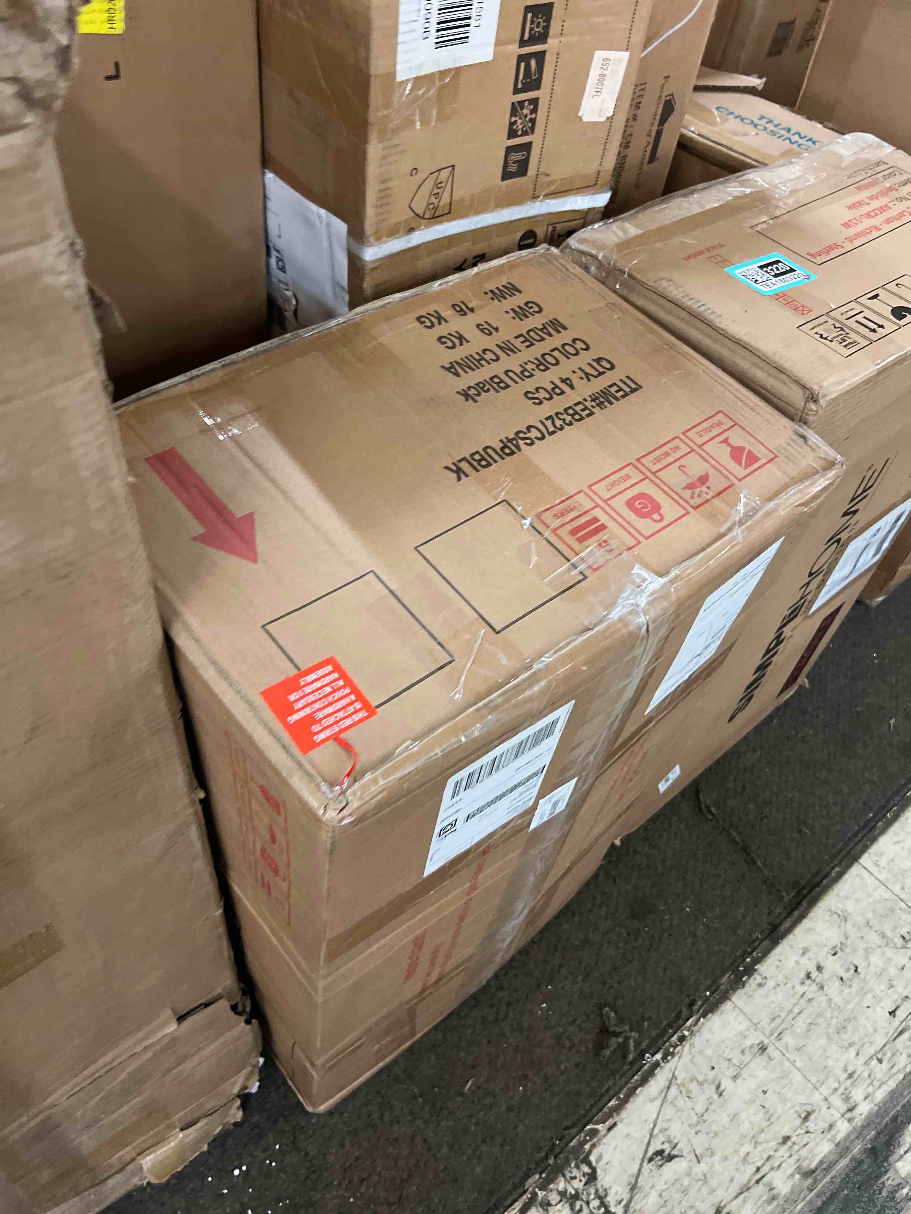 https://s3.amazonaws.com/lotting-images-prod/phillipi/TEA1803219_1759364433837.jpeg