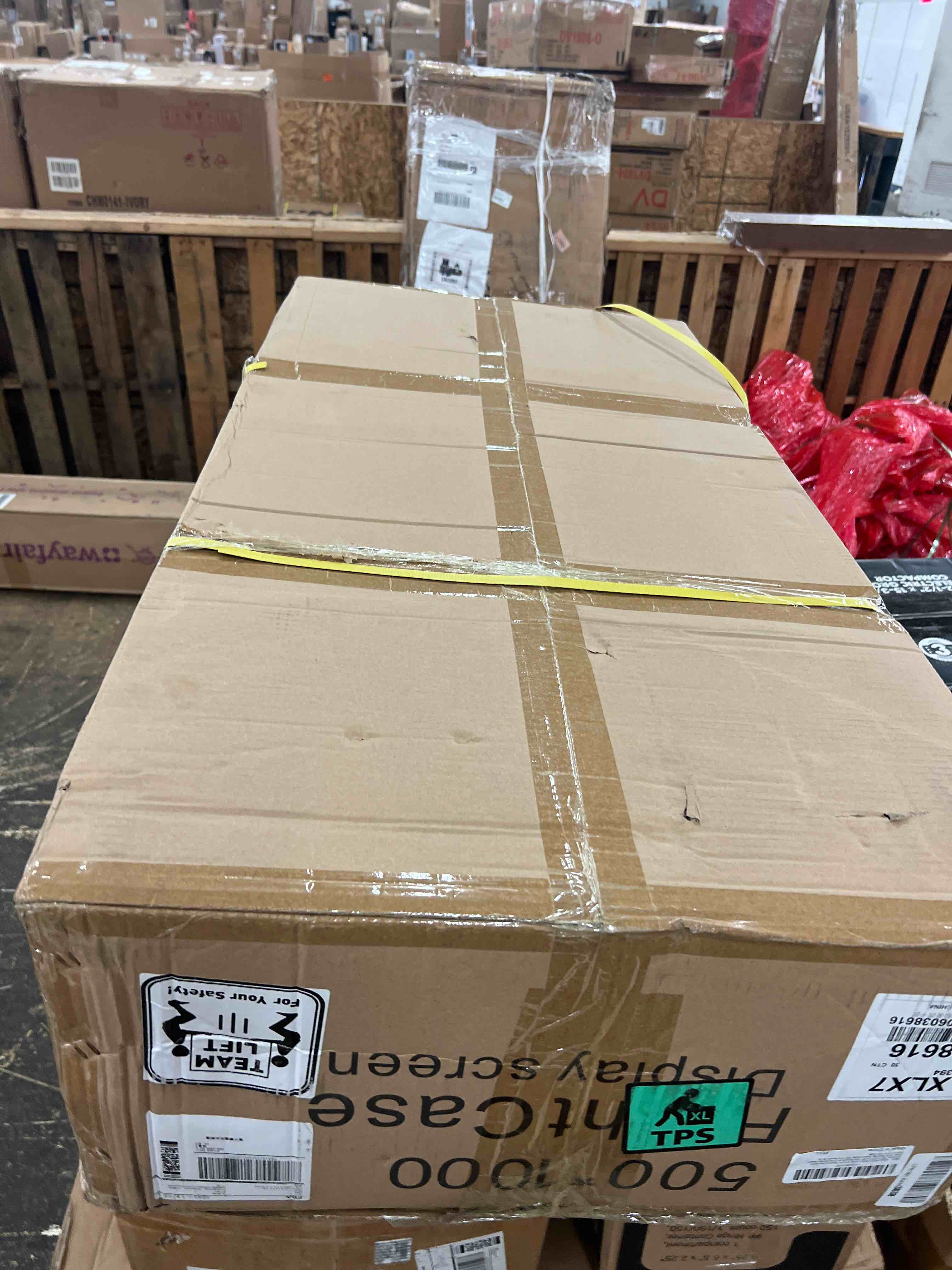 https://s3.amazonaws.com/lotting-images-prod/phillipi/TEA1803414_1759773213366.jpeg