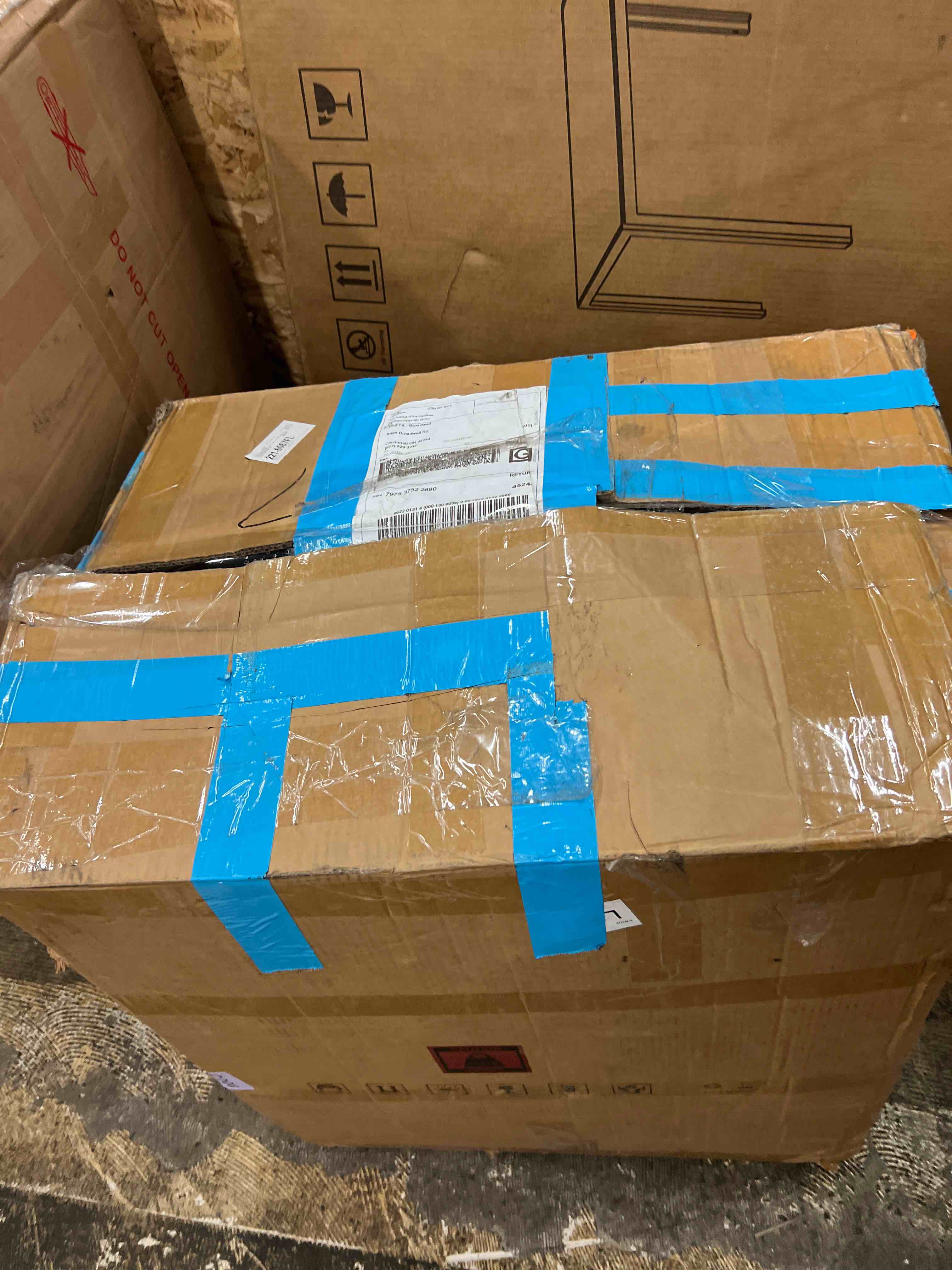 https://s3.amazonaws.com/lotting-images-prod/phillipi/TEA1803583_1760115048881.jpeg