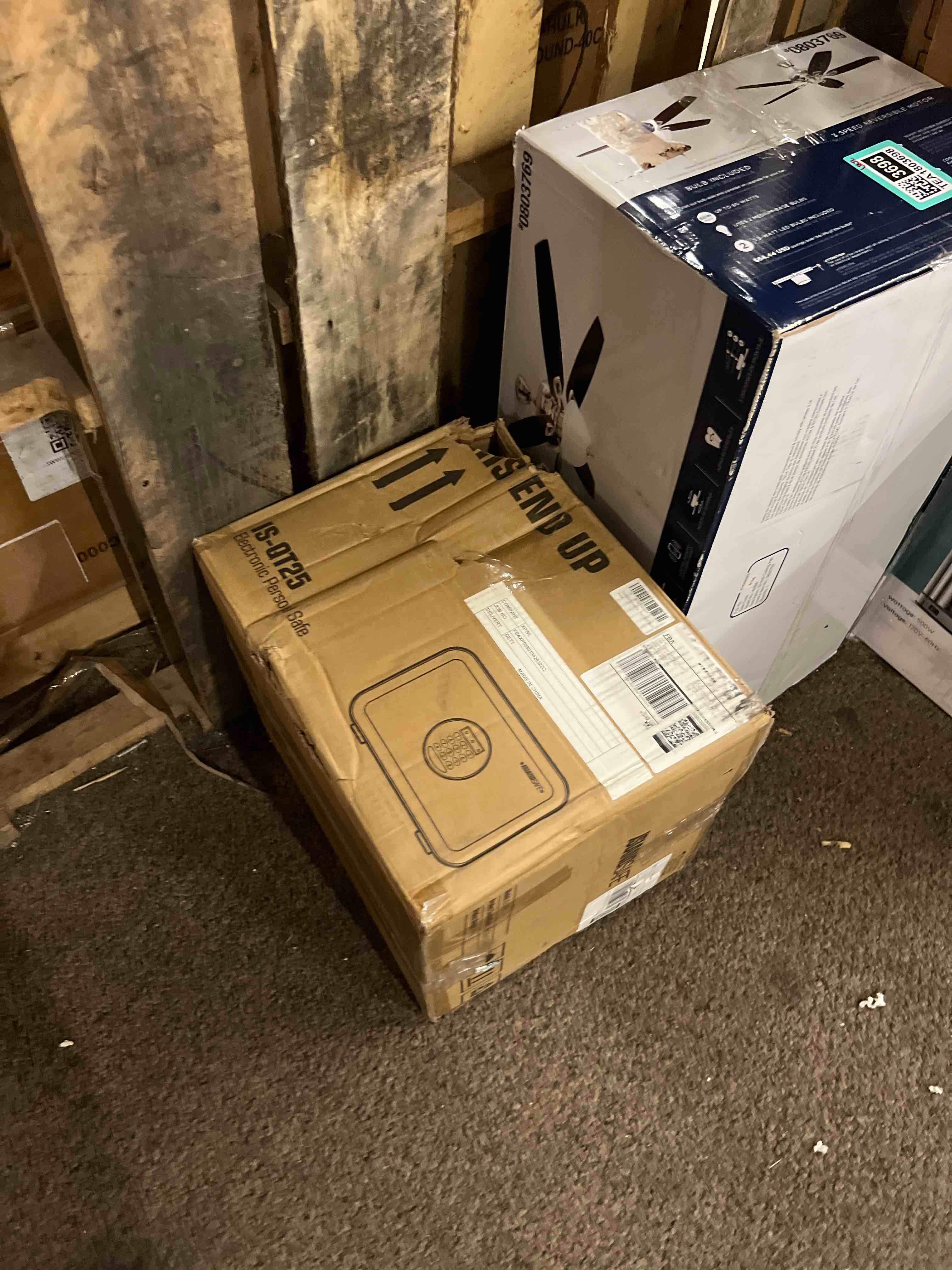 https://s3.amazonaws.com/lotting-images-prod/phillipi/TEA1803697_1760663001194.jpeg