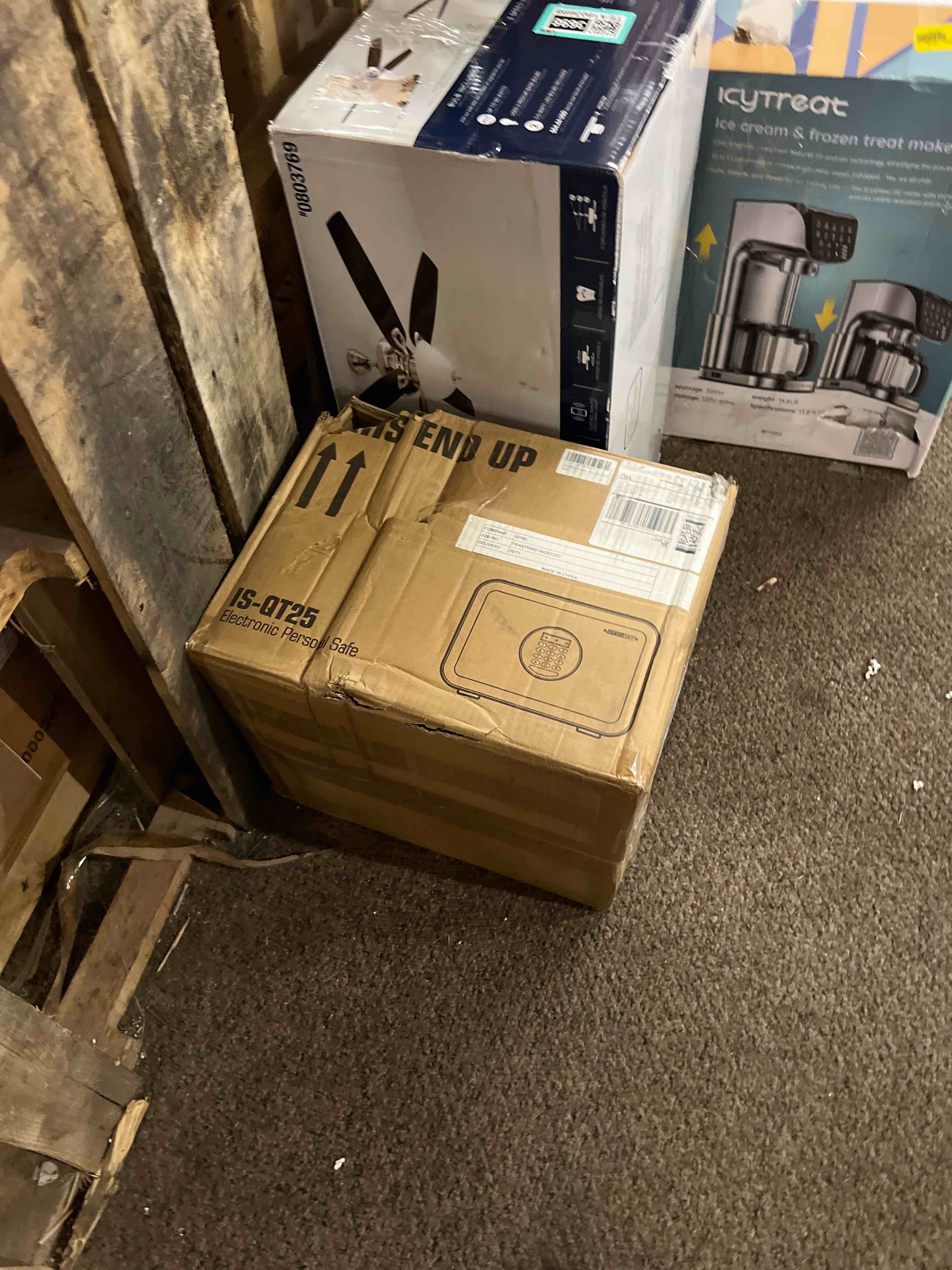 https://s3.amazonaws.com/lotting-images-prod/phillipi/TEA1803697_1760663002324.jpeg