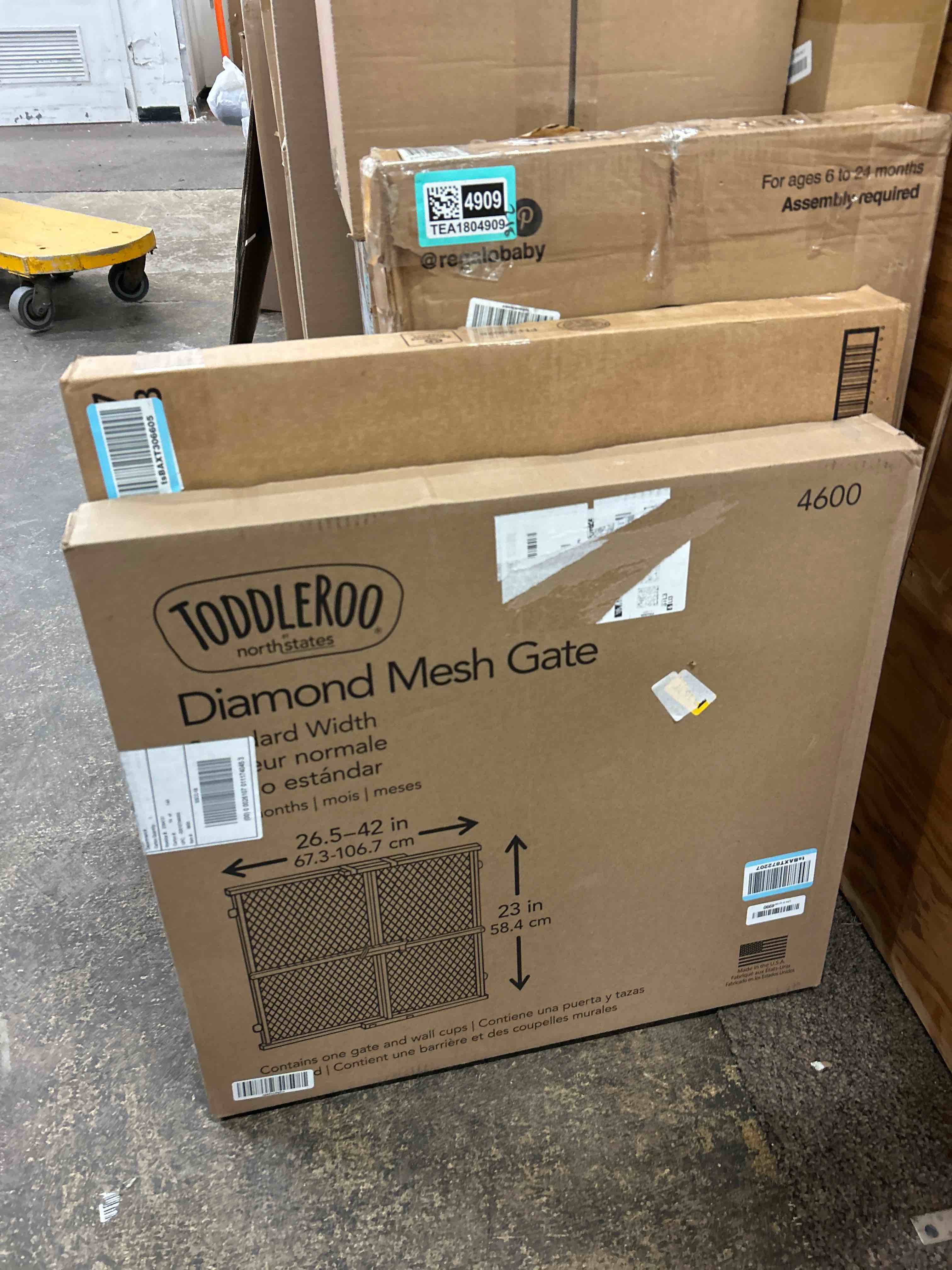 Condition photo showing New/Like New for North States Easy Adjust Diamond Mesh Pet Gate  White  Wood  26.5  - 42  x 23