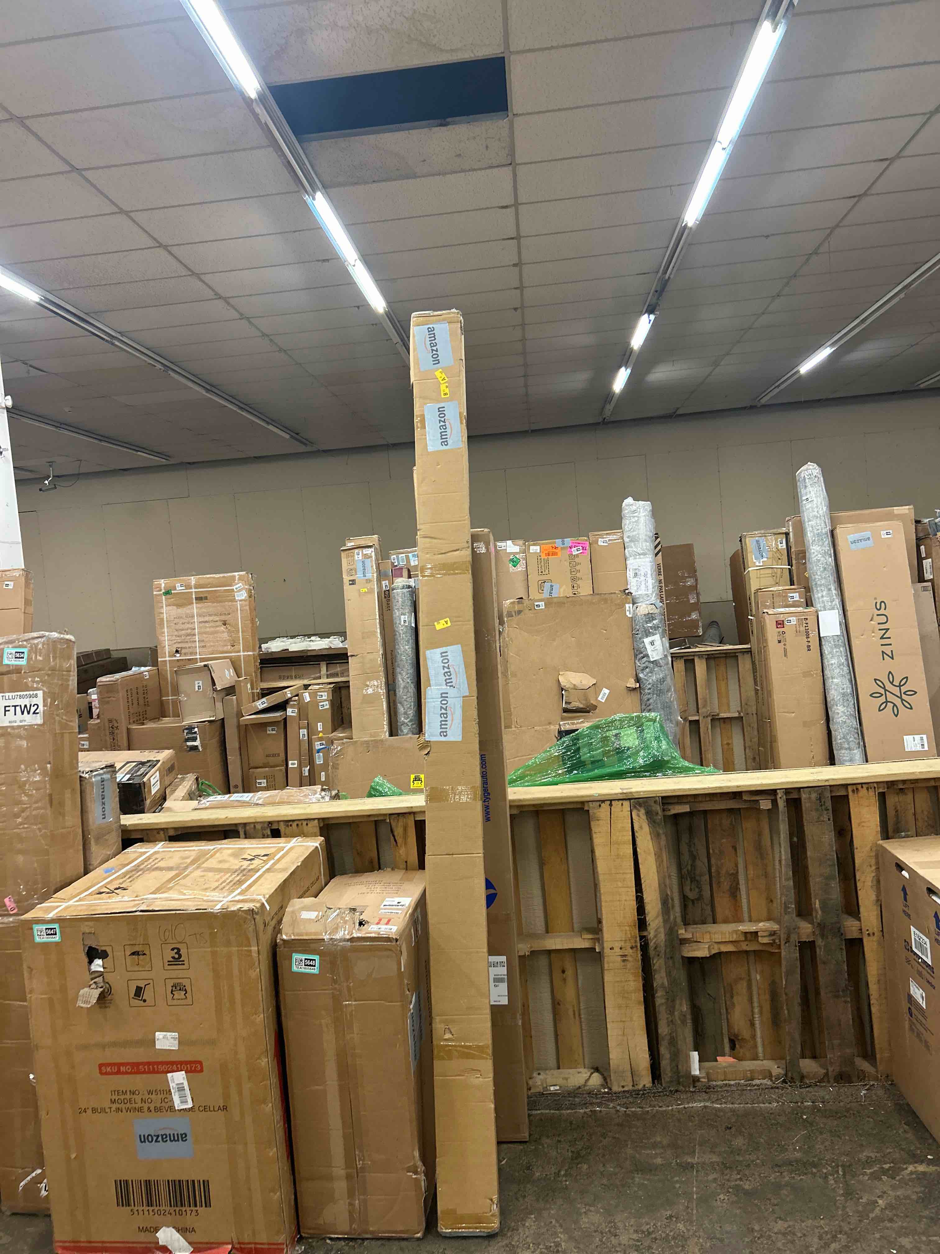 Condition photo showing New/Like New for Art3d 4-Piece Wood Slat Acoustic Panels for Stylish Decor and Noise Reduction, 3D Textured Panel for Ceiling and Wall, Oak