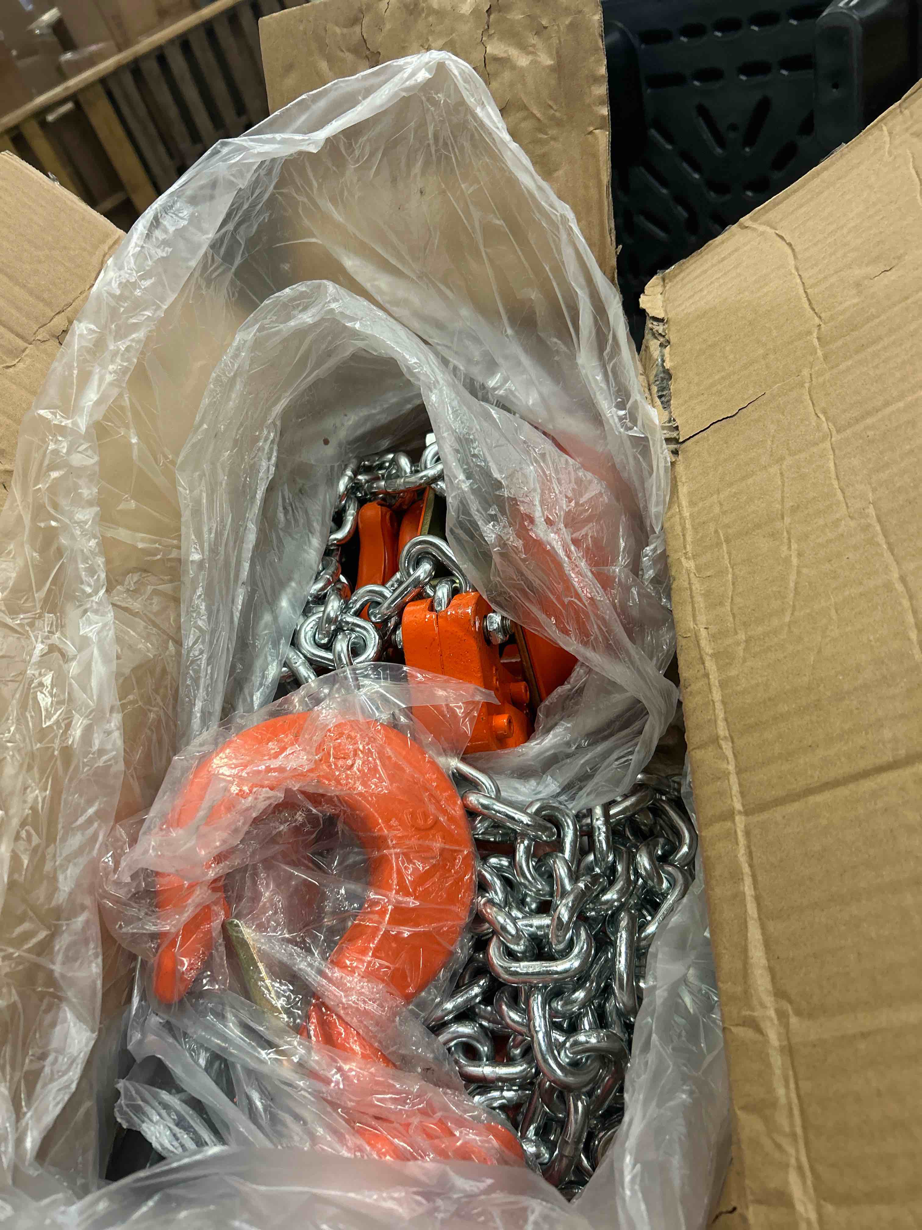 Condition photo showing New/Like New for VEVOR Manual Lever Chain Hoist, 3/4T 1650LBS Capacity Heavy Duty Come Along, 20FT Lift G80 Alloy Steel Chain with Dual Pawl Mechanical Brake,360°Rotating Hooks, for Warehouse Construction Garage