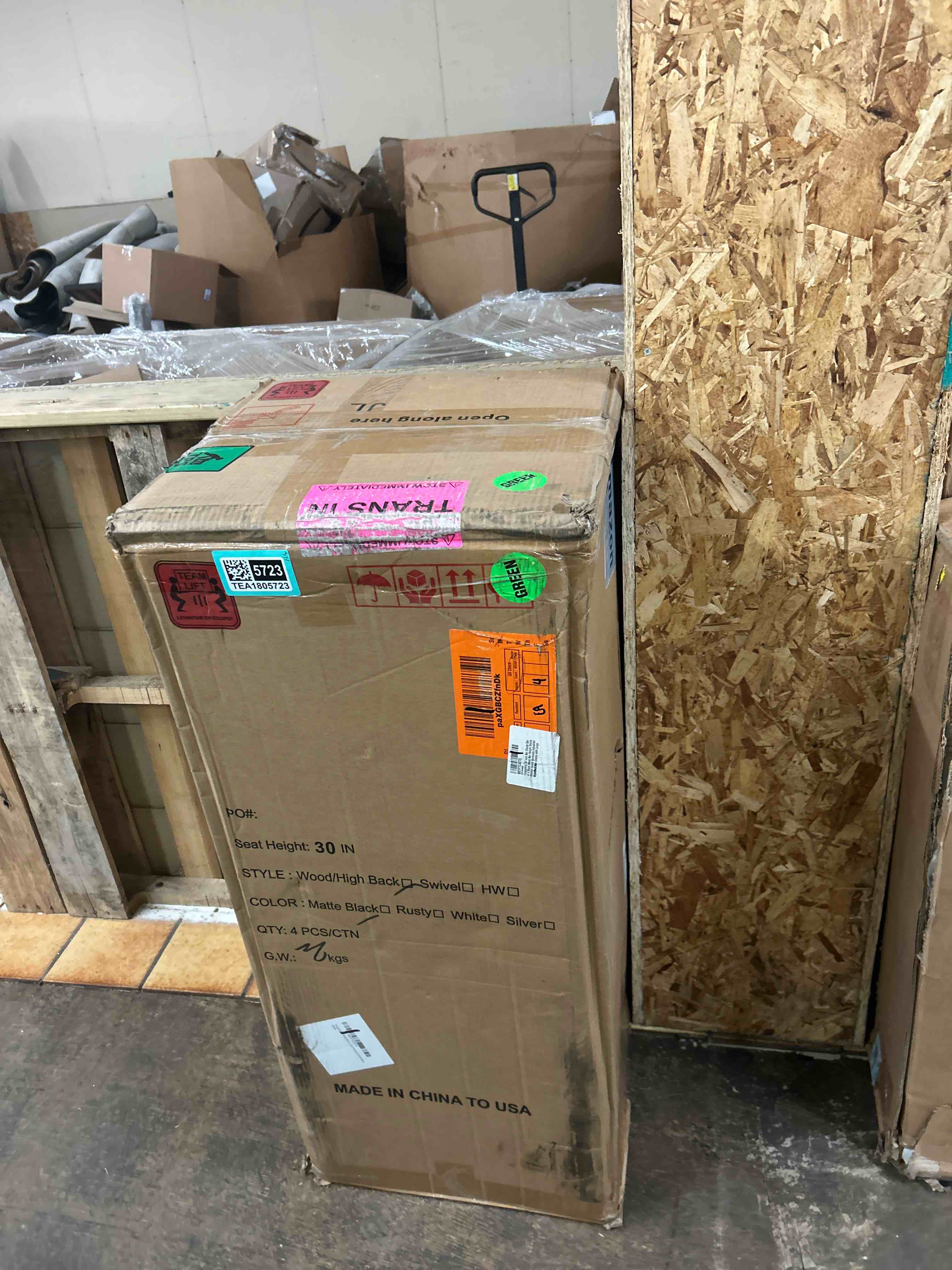 Condition photo showing New/Like New for Yongqiang 30 inch Bar Stools Set of 4 Black Metal Bar Height Stools Modern Farmhouse Kitchen Island Barstools Bar Chairs with Large Wooden Seat, High Back