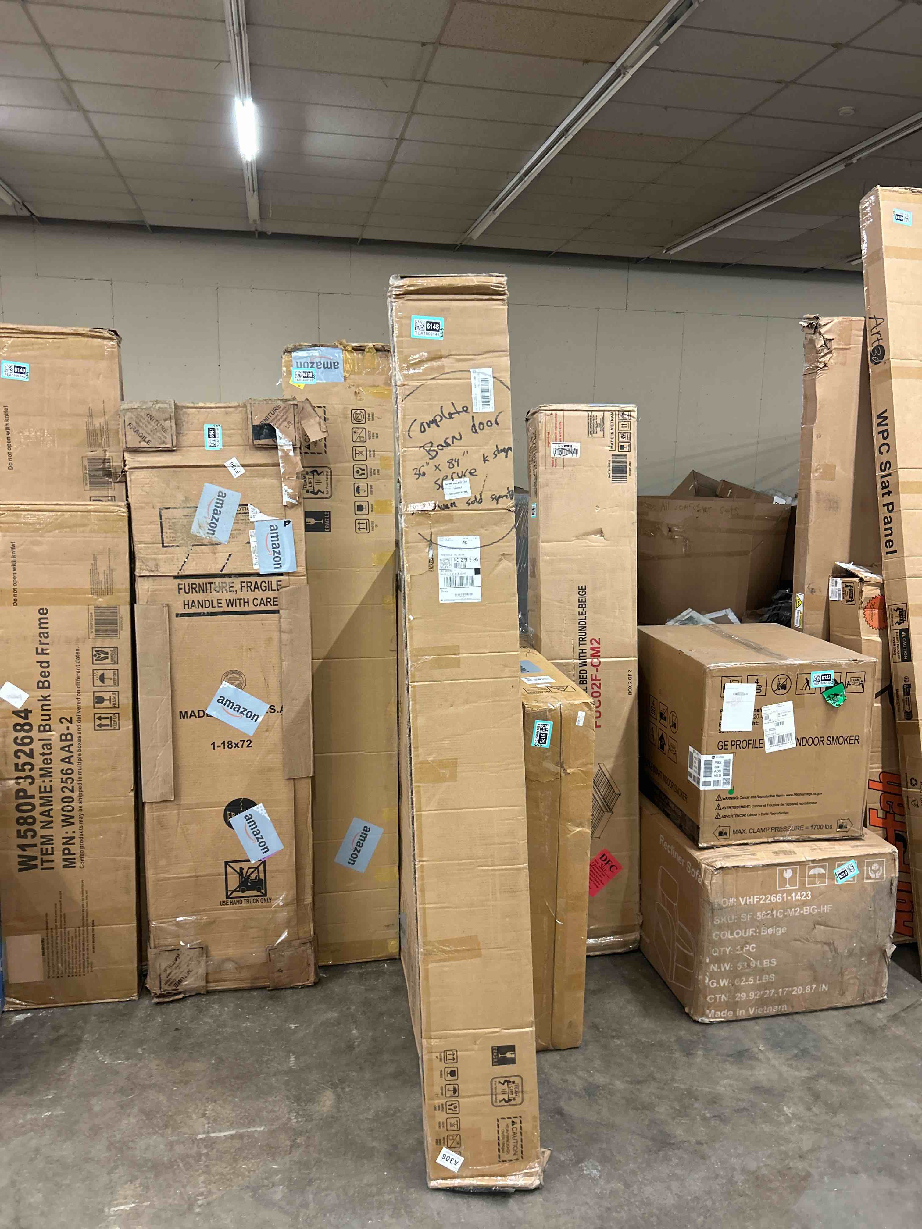 https://s3.amazonaws.com/lotting-images-prod/phillipi/TEA1806148_1774393121958.jpeg