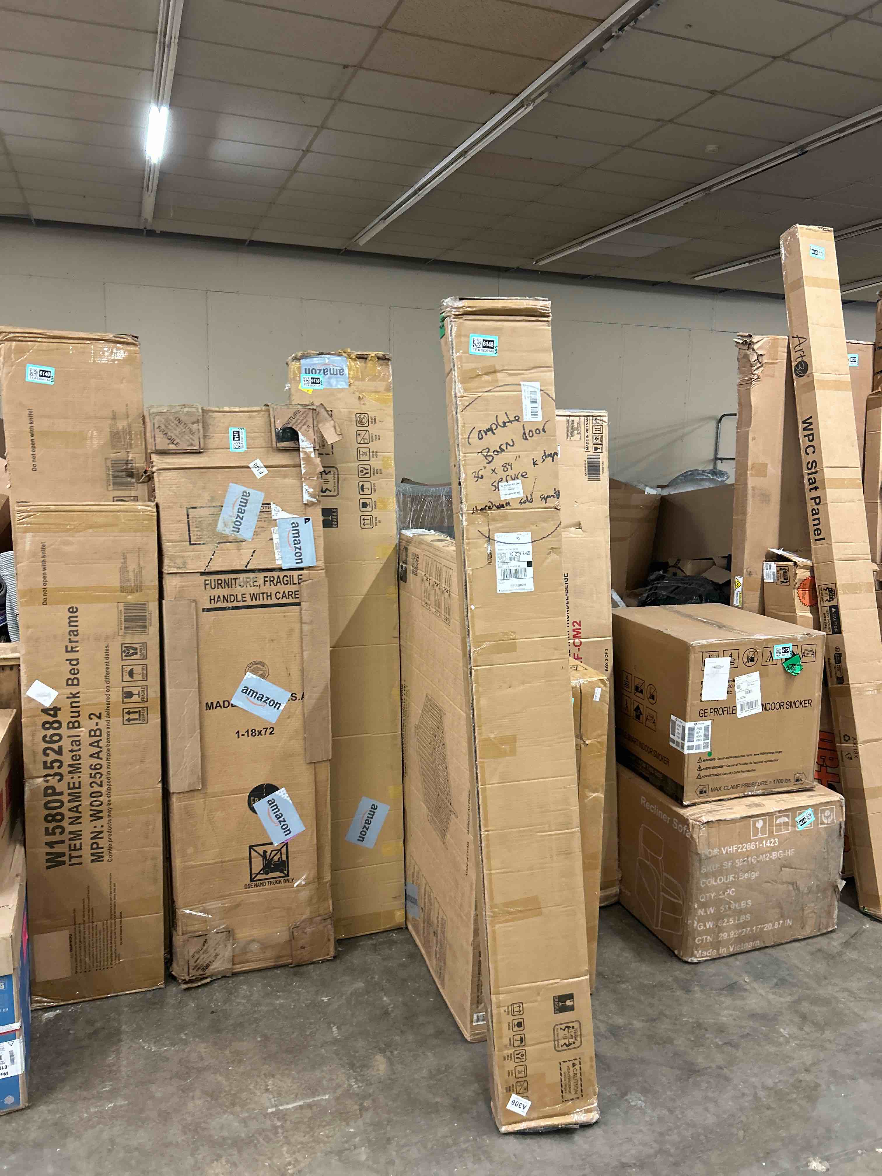 https://s3.amazonaws.com/lotting-images-prod/phillipi/TEA1806148_1774393124133.jpeg