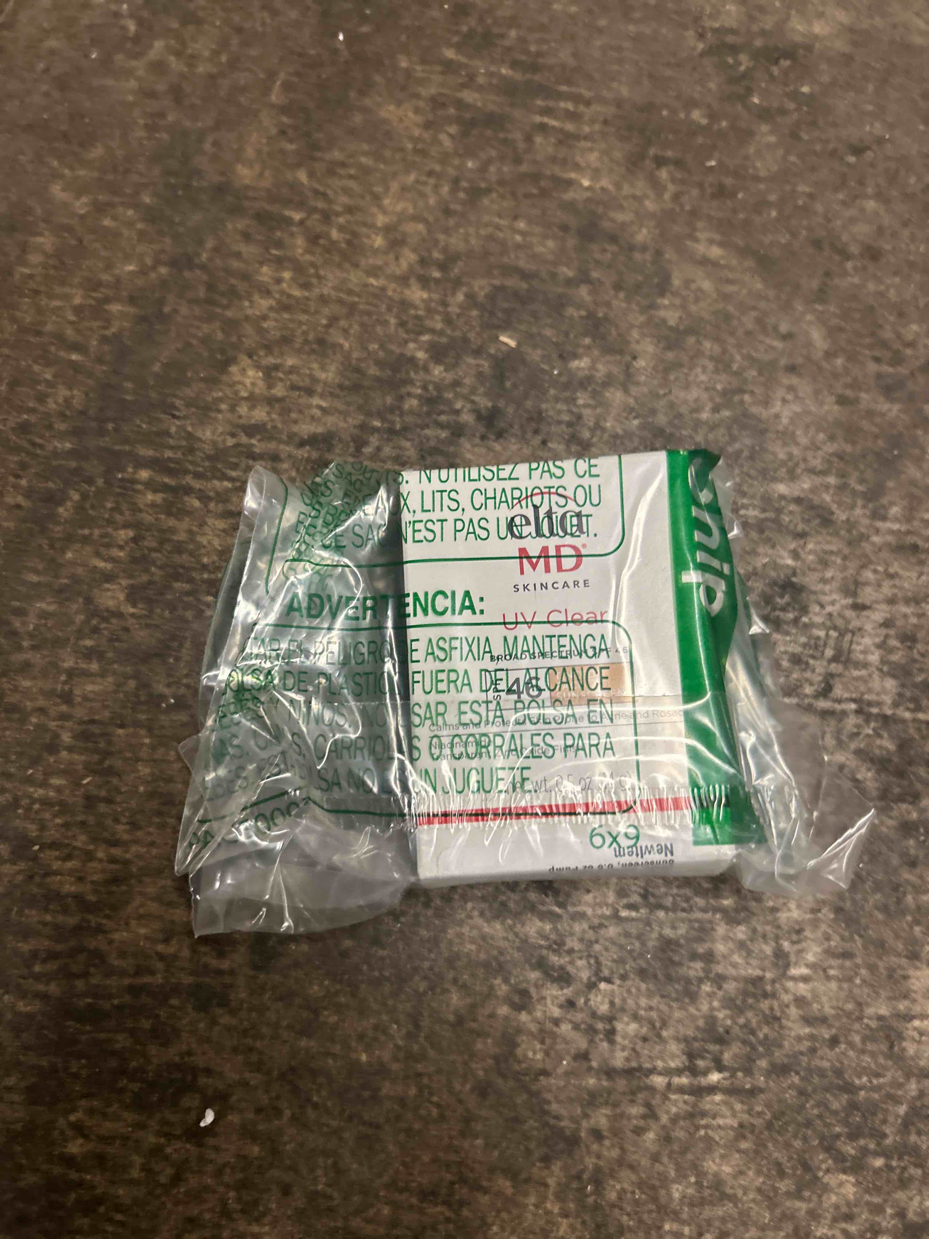 Condition photo showing New/Like New for eltamd uv clear tinted face sunscreen spf 46, oil free sunscreen for sensitive skin with zinc oxide, dermatologist recommended