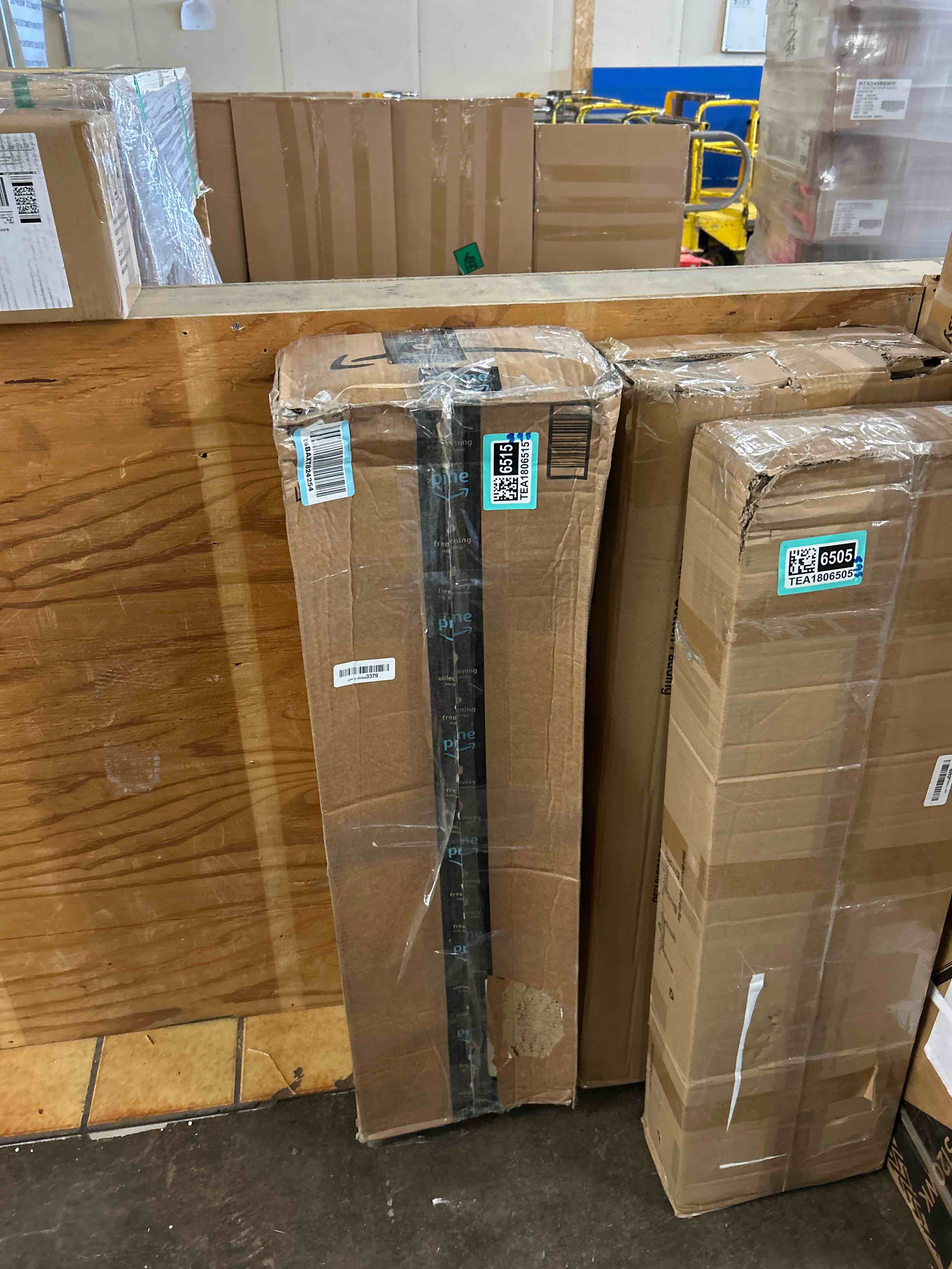 Condition photo showing New/Like New for 27 gallon storage bin rack organizer, heavy-duty tote storage rack, 5-tier standing storage bin shelves, maximize space for garage/storage/warehouse, 250 lb total capacity, 1(bins not included)