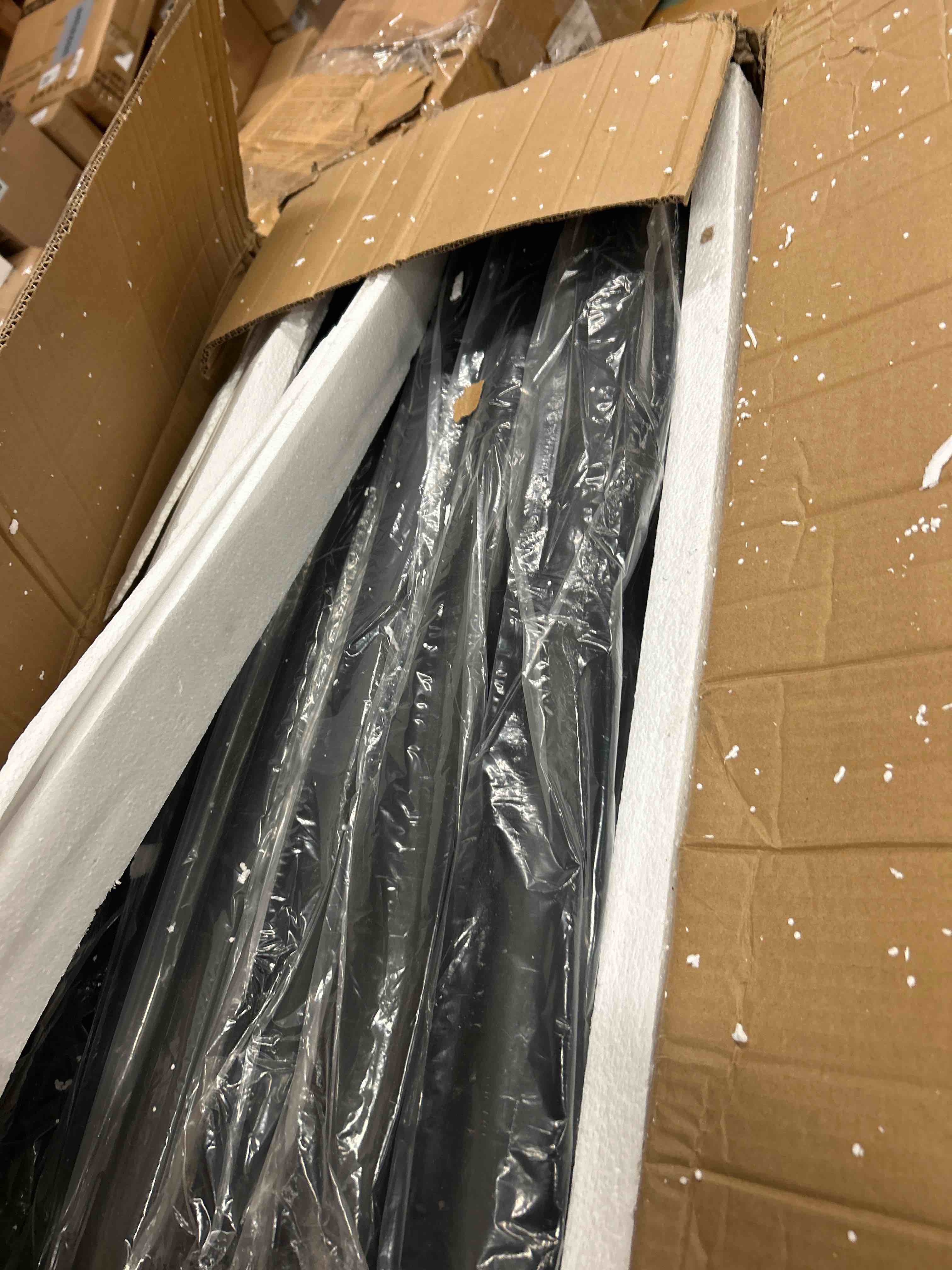 Condition photo showing New/Like New for vevor crowd control stanchion, set of 4 pieces stanchion set, stanchion set with 6.6 ft/2 m black retractable belt, black crowd control barrier w/concrete and metal base - easy connect assembly