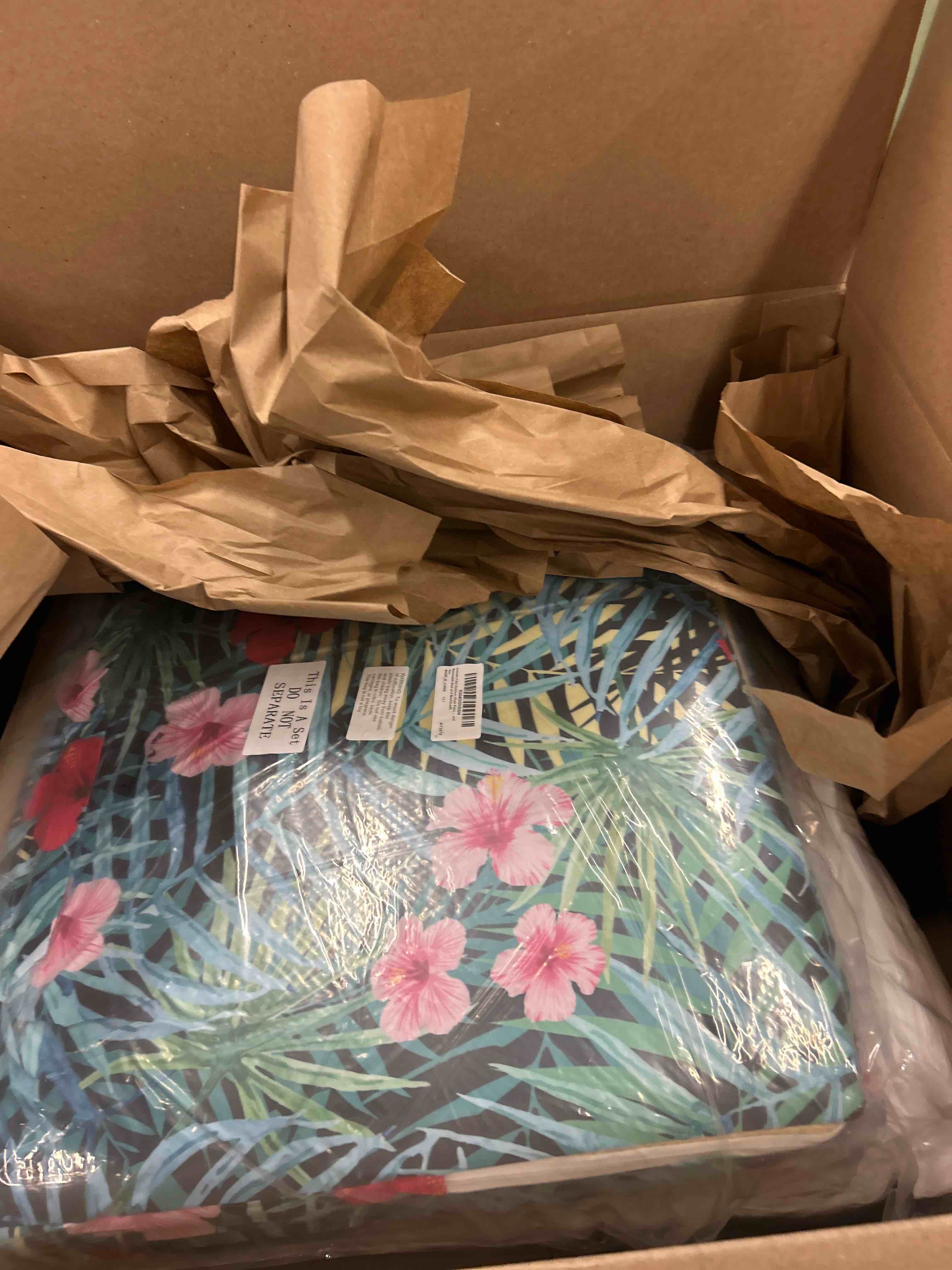 Condition photo showing New/Like New for hoteam 4 set outdoor chair patio cushions 20 x 20 inch deep seat waterproof chair cushions for patio furniture set replacement removable seat and back (tropical plant)