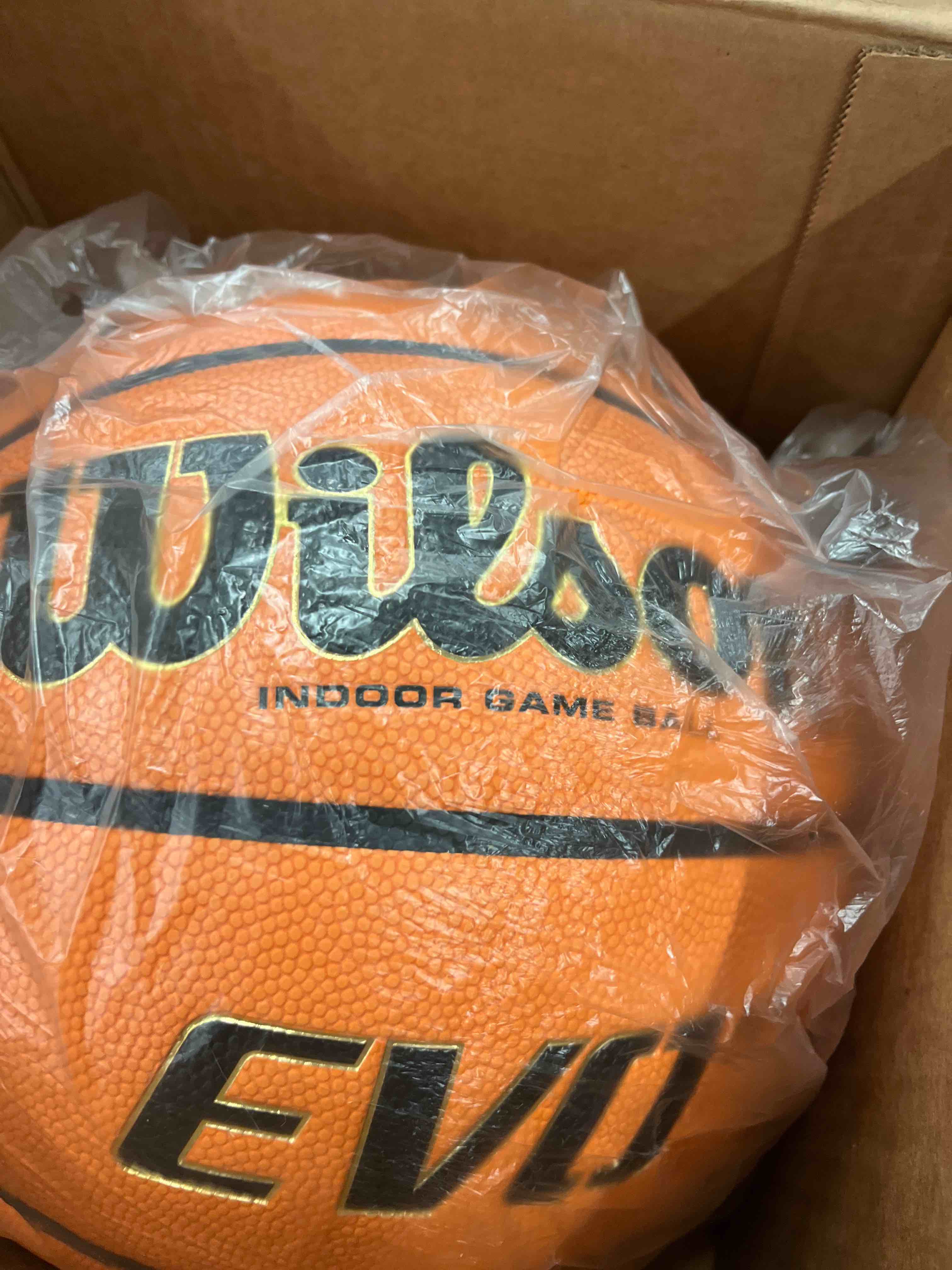 Condition photo showing New/Like New for wilson evo nxt indoor game basketball