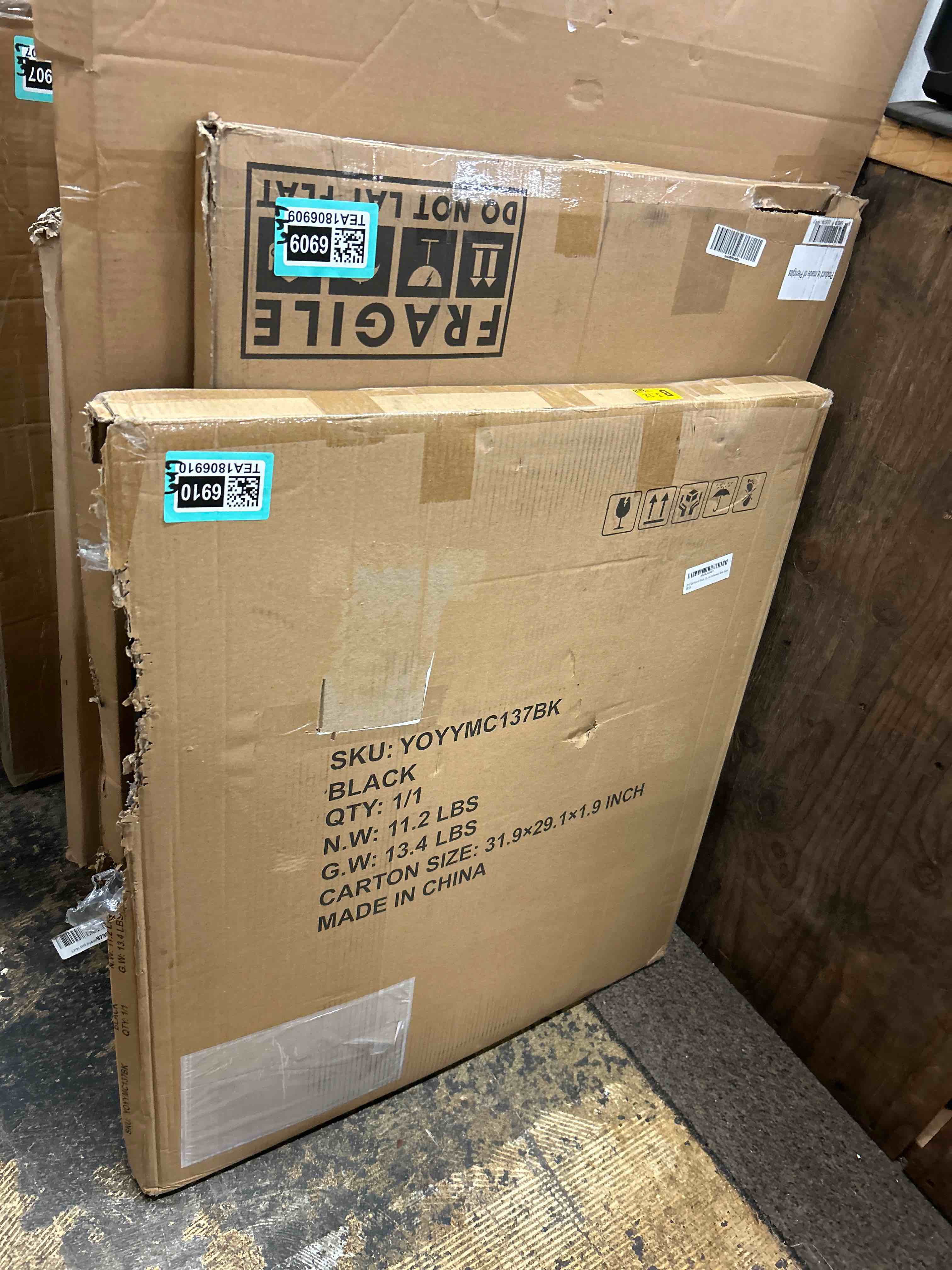 Condition photo showing New/Like New for 29-43" baby gate for stairs, 30" tall dog gate indoor, pressure mountd baby gates with auto-close/hold-open features and anti-trip pedal, safety kids gate for doorways, house, stairs