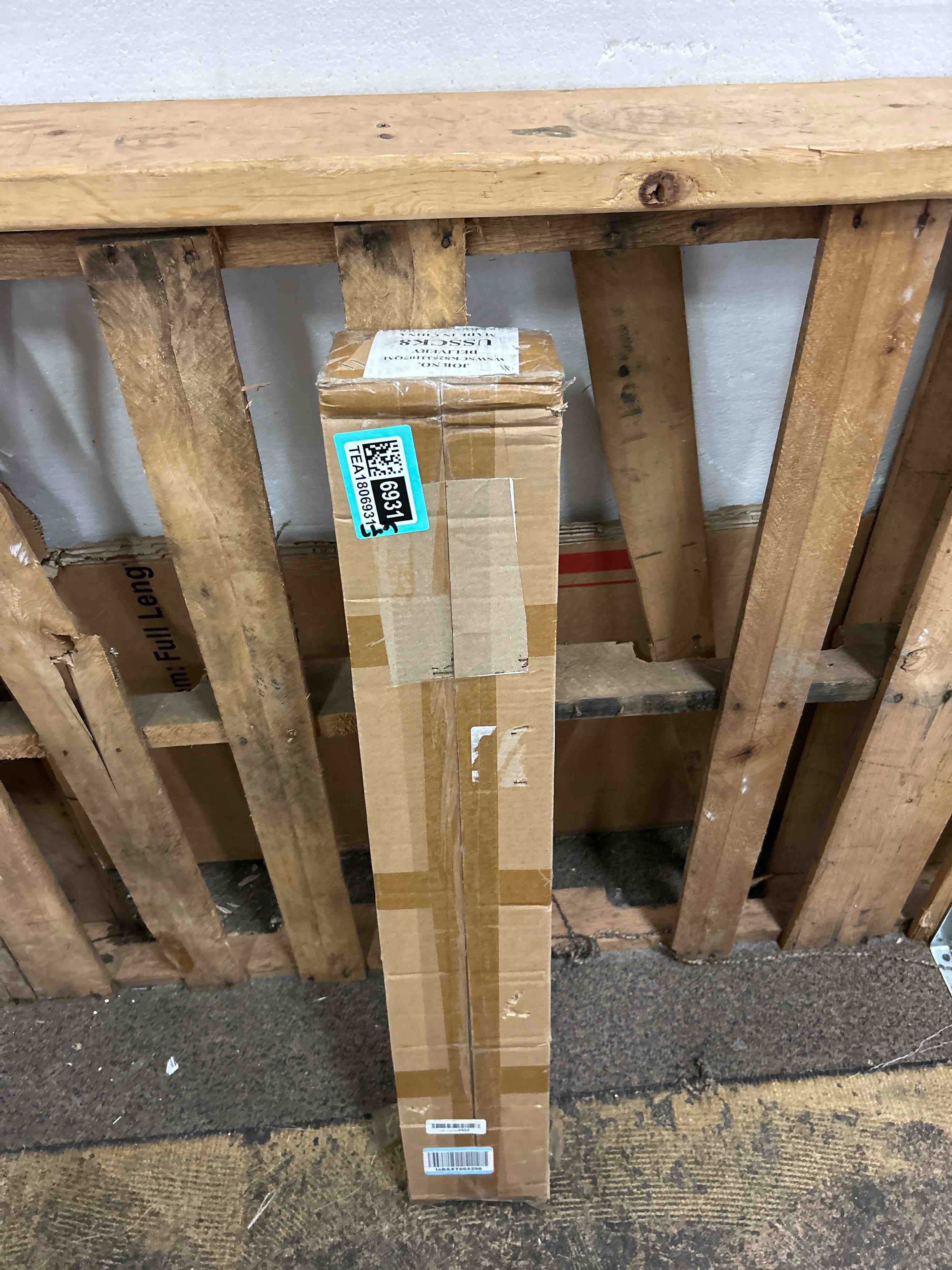 Condition photo showing New/Like New for black metal deck balusters 36", deck railing and indoor stairs railing,hollow rectangular stair railing with screws for deck railing and outdoor porch-25pack
