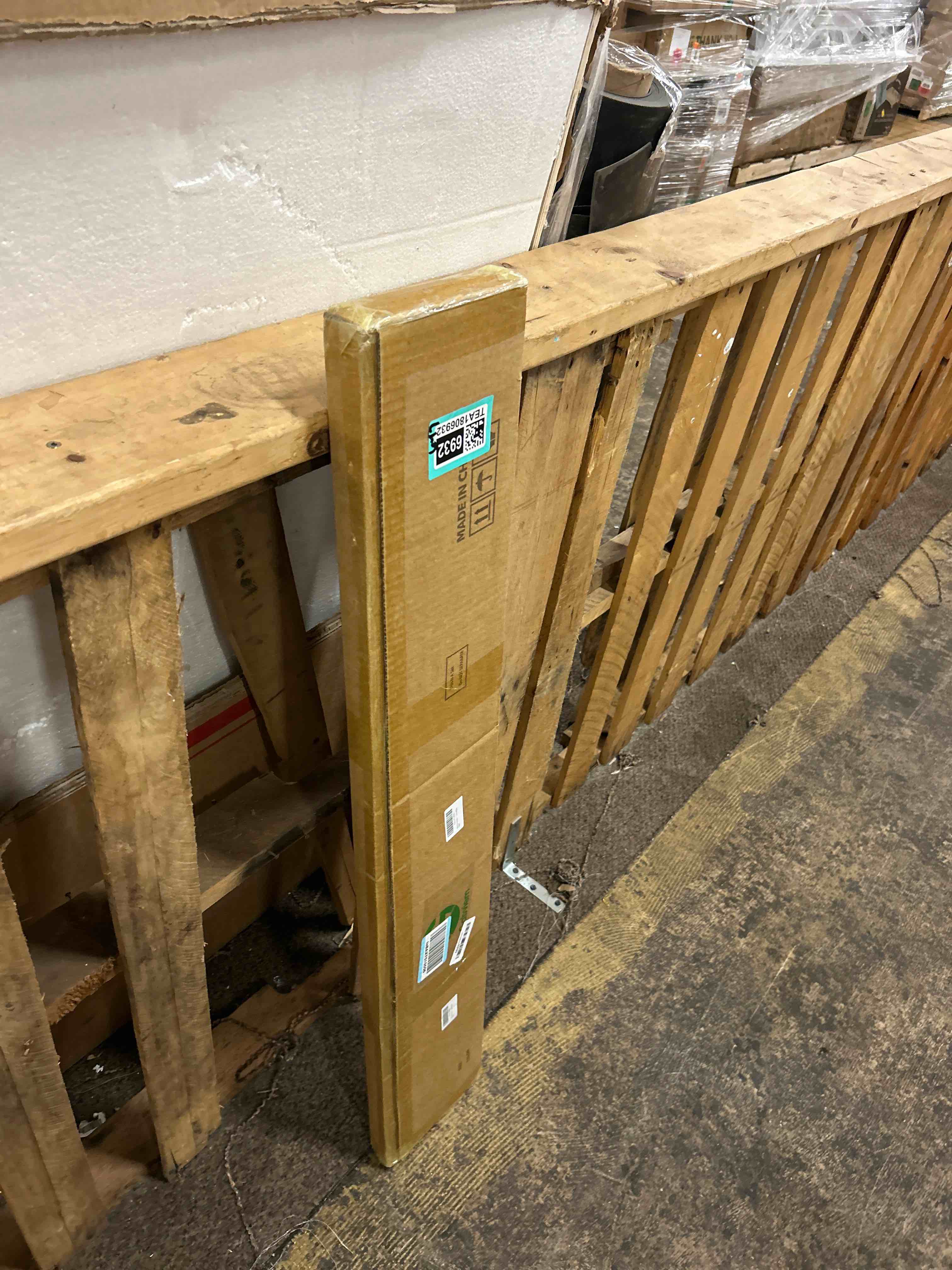 Condition photo showing New/Like New for metal landscape edging 6 pack 40" l x 6" h, galvanized steel landscape lawn edging with 90 degree rounded top, heavy duty lawn edging, easy-to-install, flower bed yard pathway divider