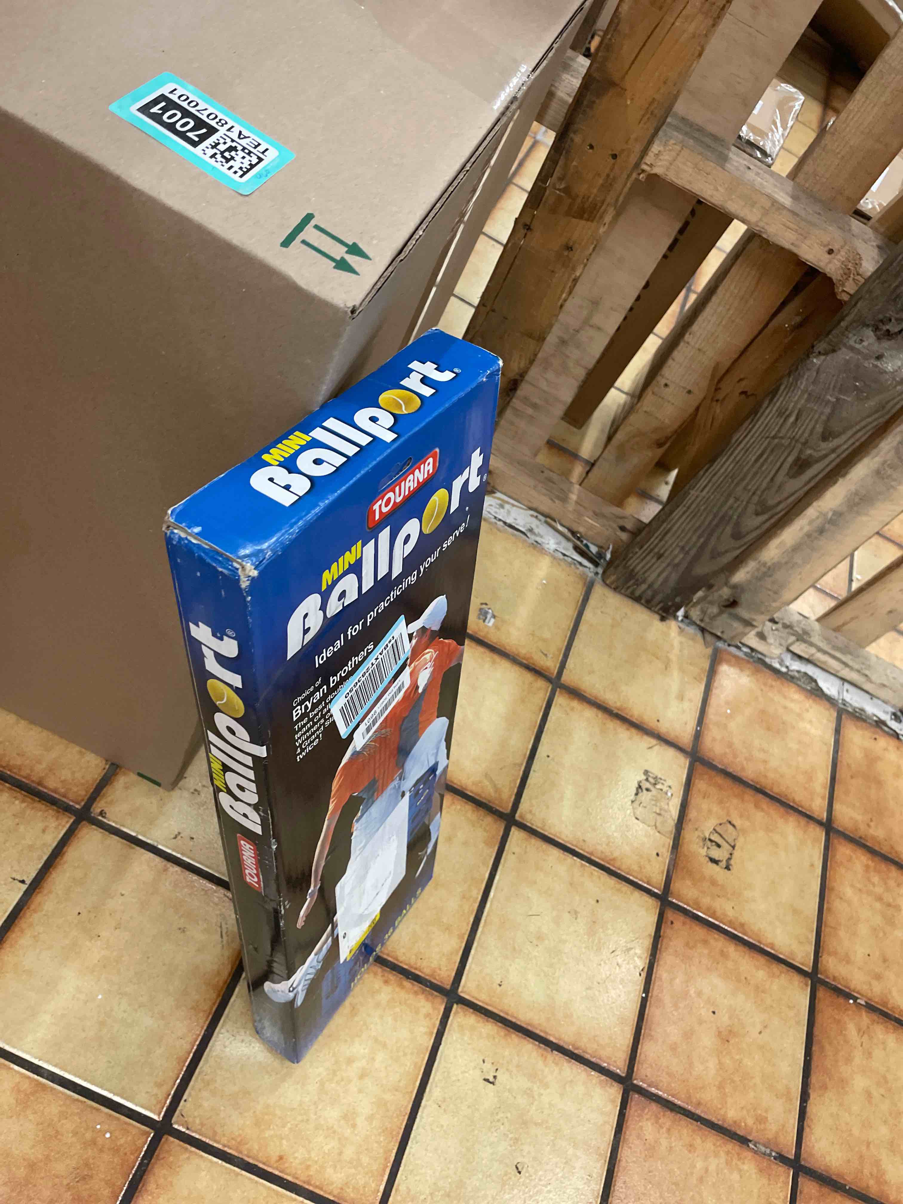 https://s3.amazonaws.com/lotting-images-prod/phillipi/TEA1807005_1758735086911.jpeg