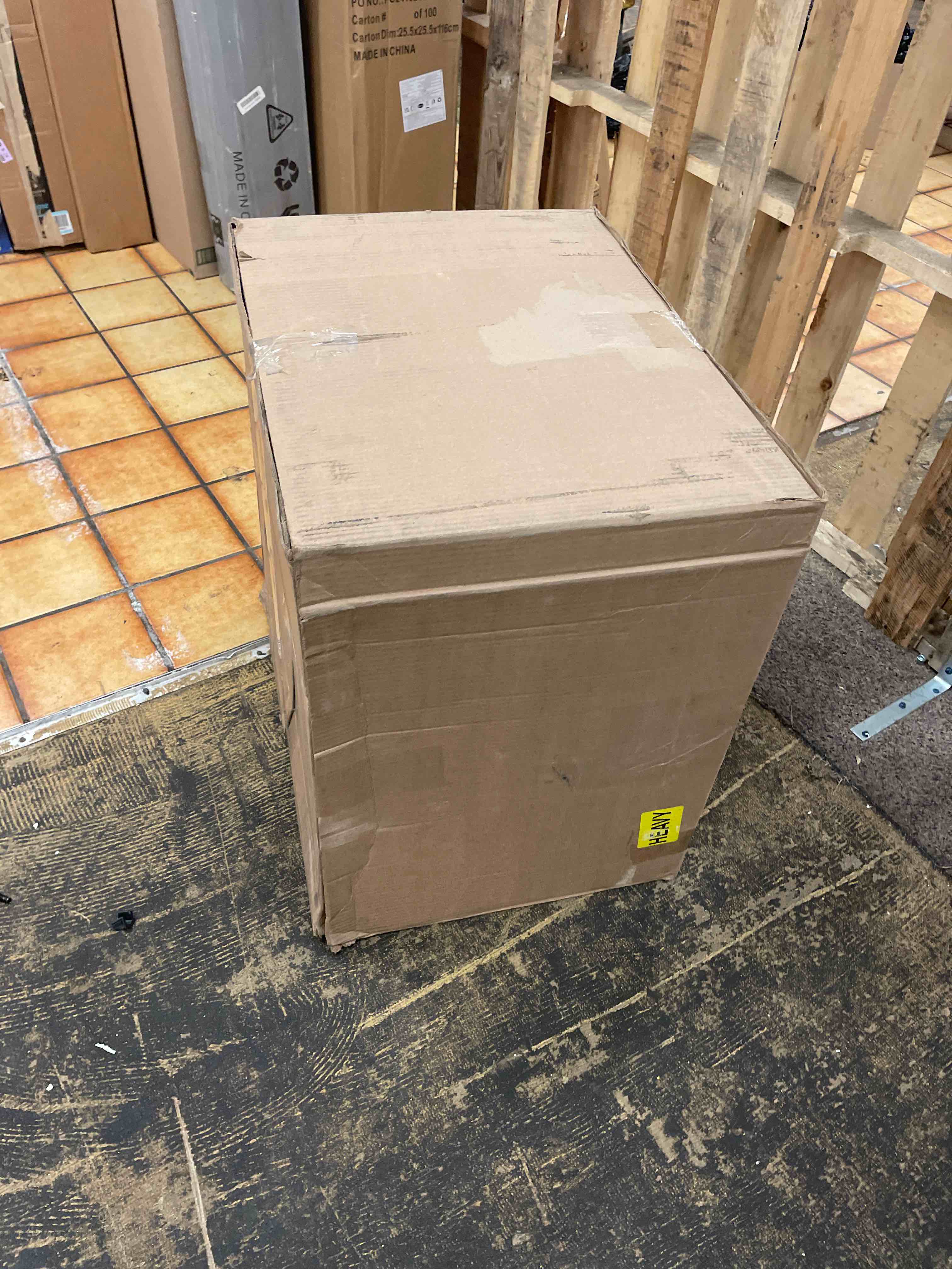 https://s3.amazonaws.com/lotting-images-prod/phillipi/TEA1807008_1758736679458.jpeg