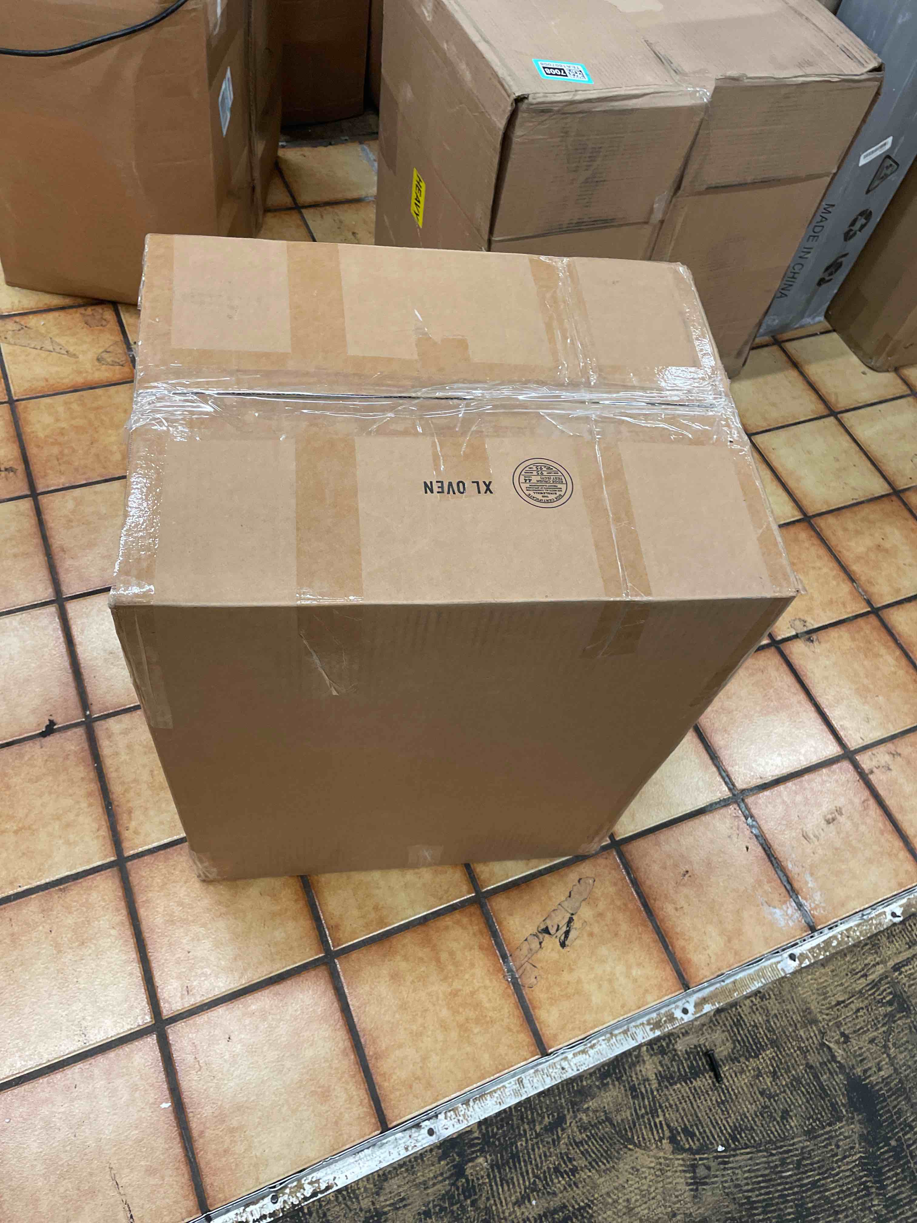 https://s3.amazonaws.com/lotting-images-prod/phillipi/TEA1807009_1758736933917.jpeg