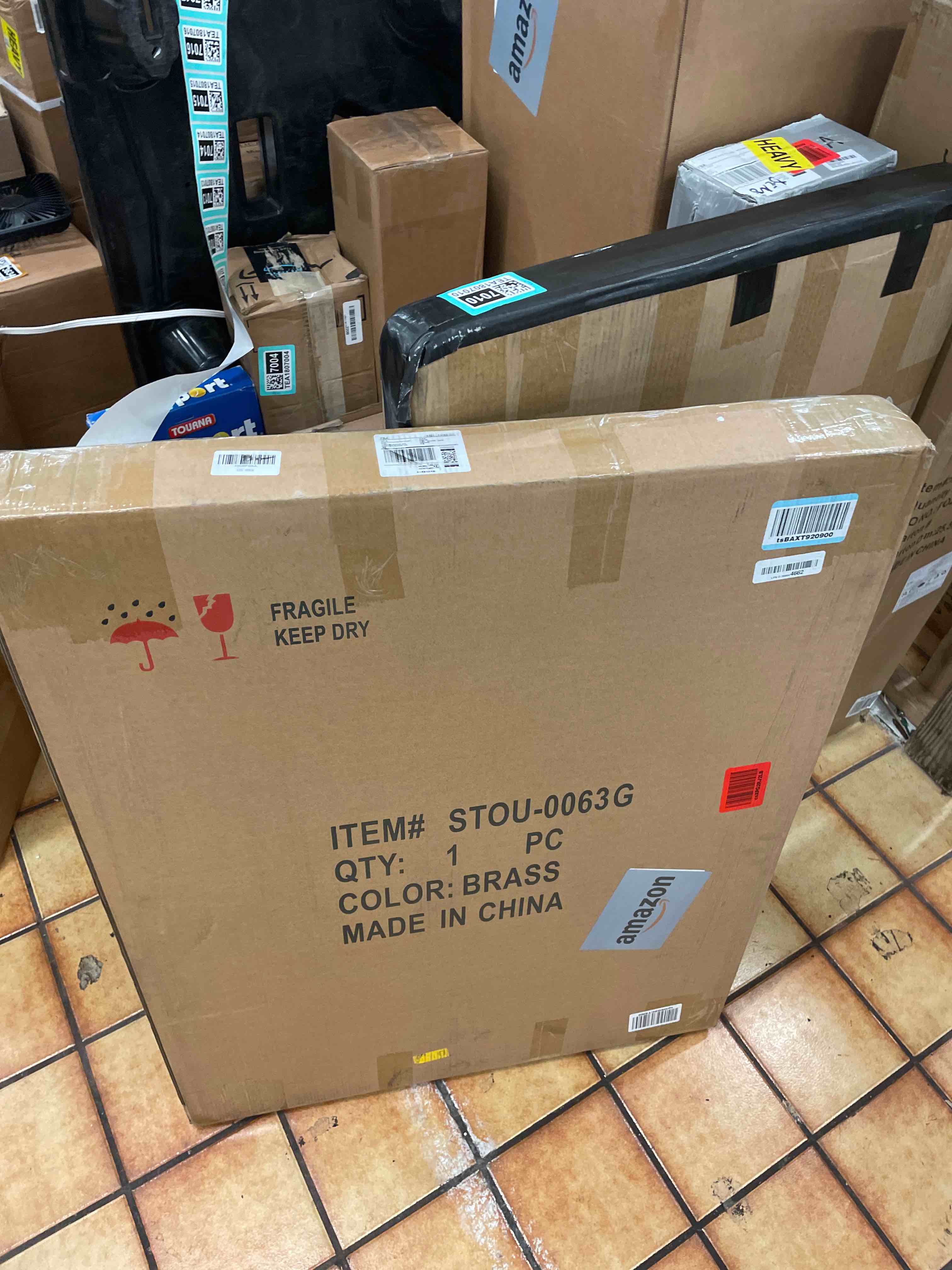 https://s3.amazonaws.com/lotting-images-prod/phillipi/TEA1807011_1758737142614.jpeg