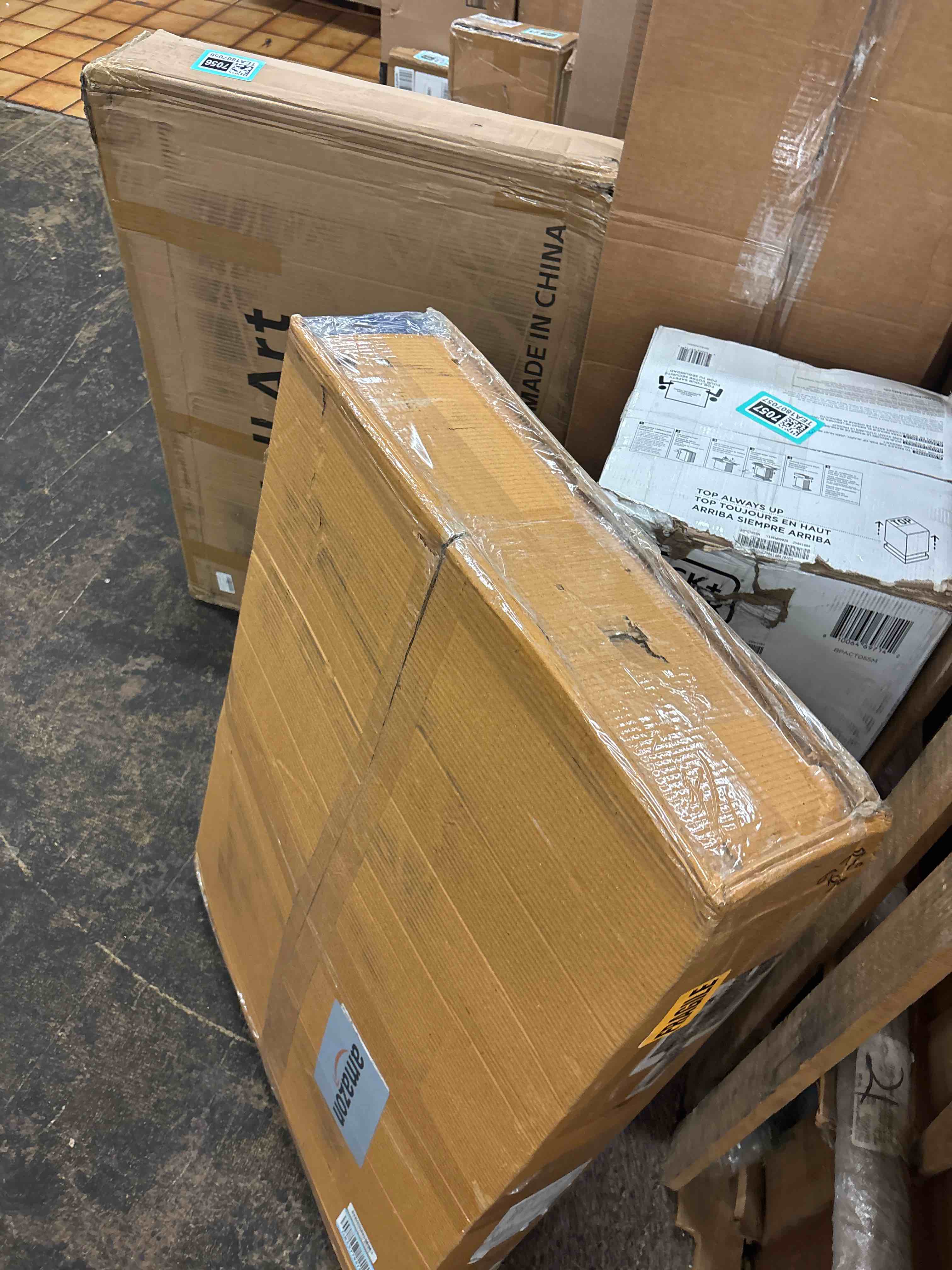https://s3.amazonaws.com/lotting-images-prod/phillipi/TEA1807058_1758881863376.jpeg