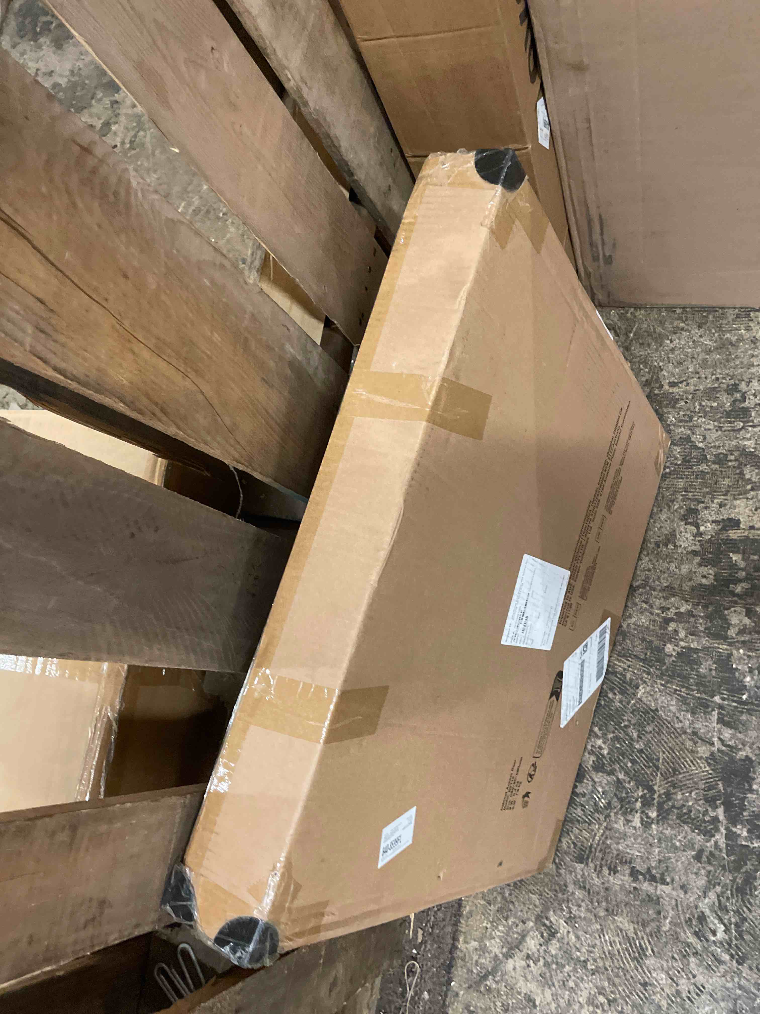 https://s3.amazonaws.com/lotting-images-prod/phillipi/TEA1807113_1758838364405.jpeg