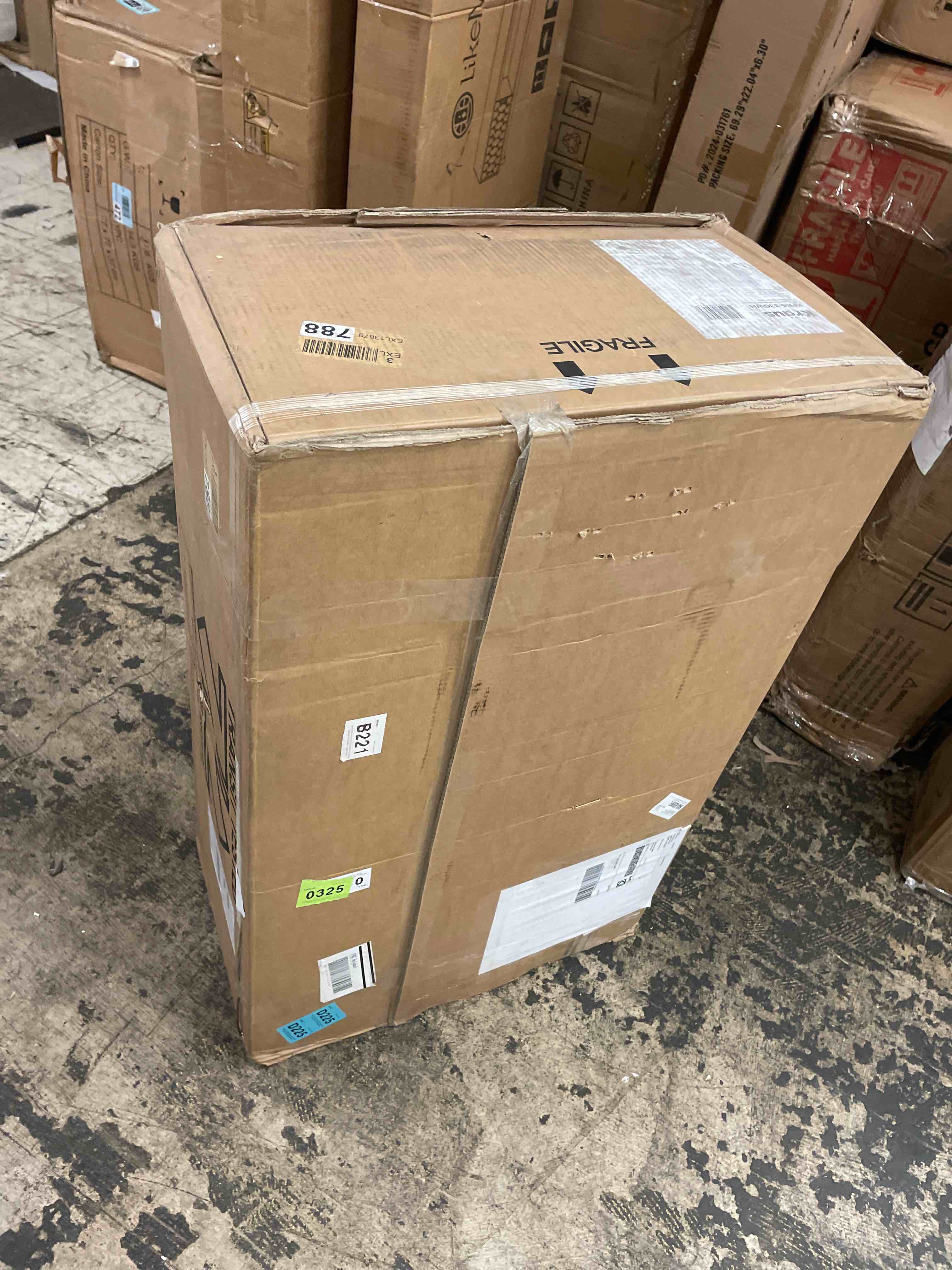 https://s3.amazonaws.com/lotting-images-prod/phillipi/TEA1807313_1759387412053.jpeg