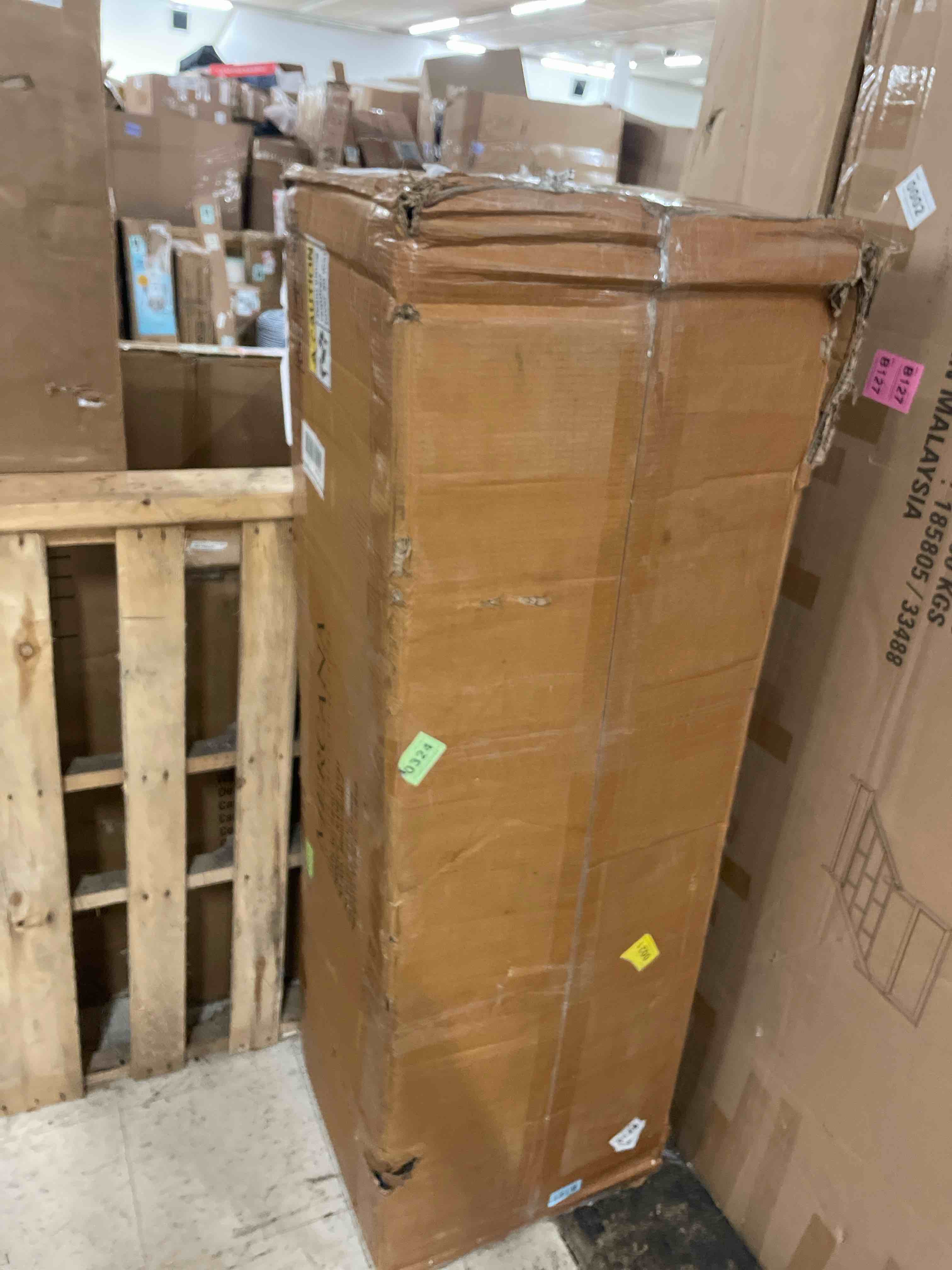 https://s3.amazonaws.com/lotting-images-prod/phillipi/TEA1807321_1759385905248.jpeg