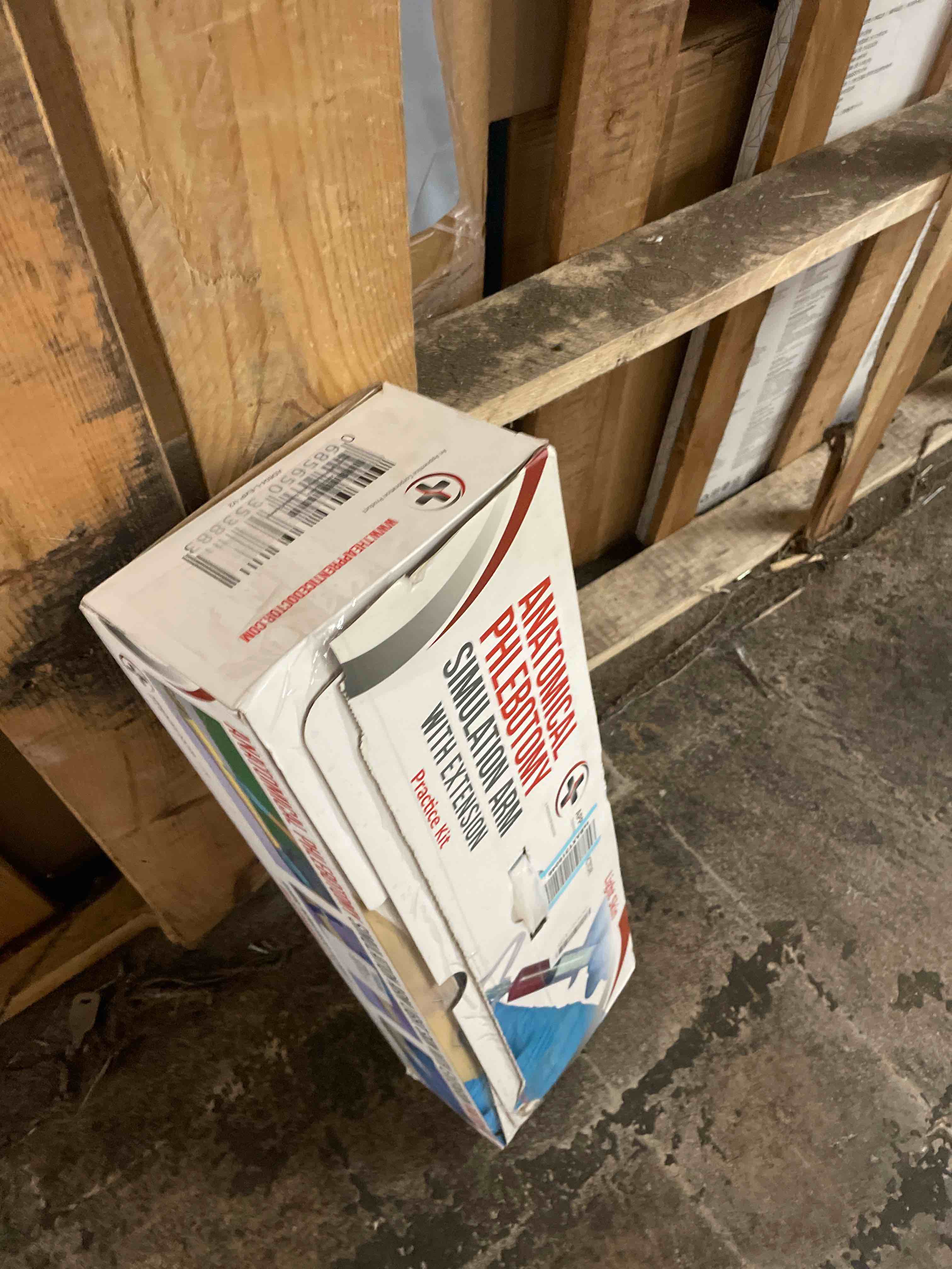 https://s3.amazonaws.com/lotting-images-prod/phillipi/TEA1807357_1759505399259.jpeg