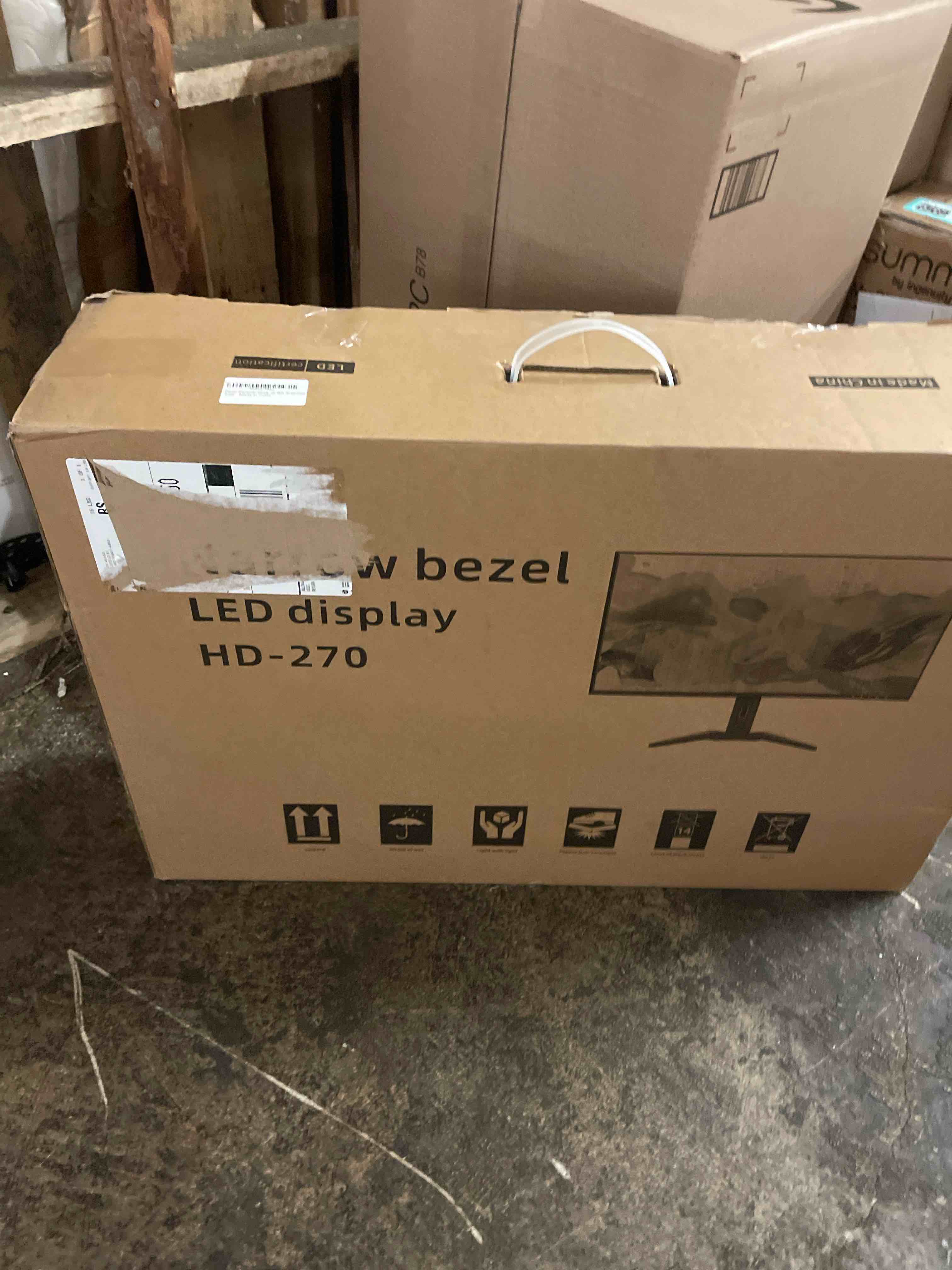 https://s3.amazonaws.com/lotting-images-prod/phillipi/TEA1807372_1759507885942.jpeg