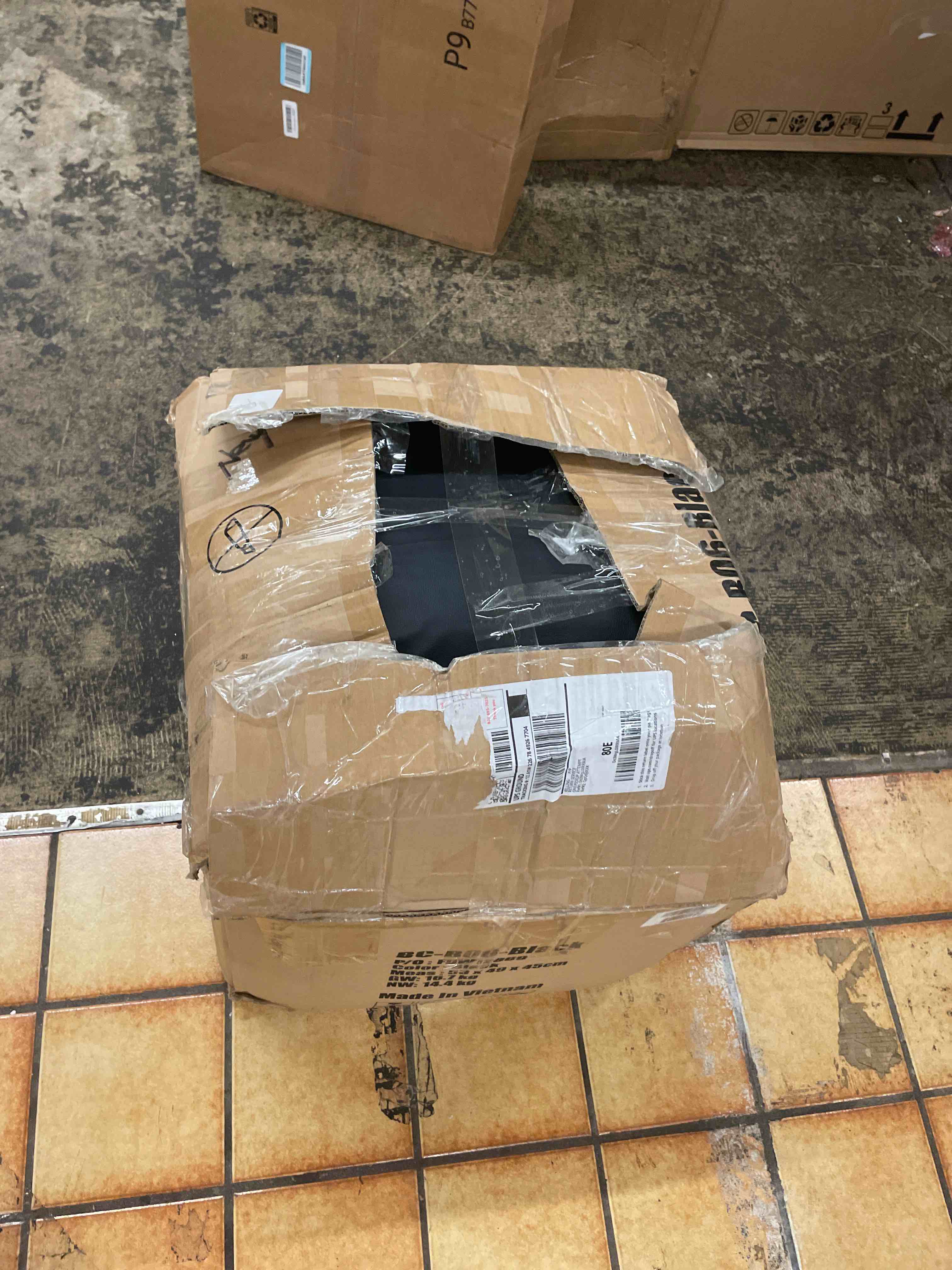 https://s3.amazonaws.com/lotting-images-prod/phillipi/TEA1807613_1759894500325.jpeg