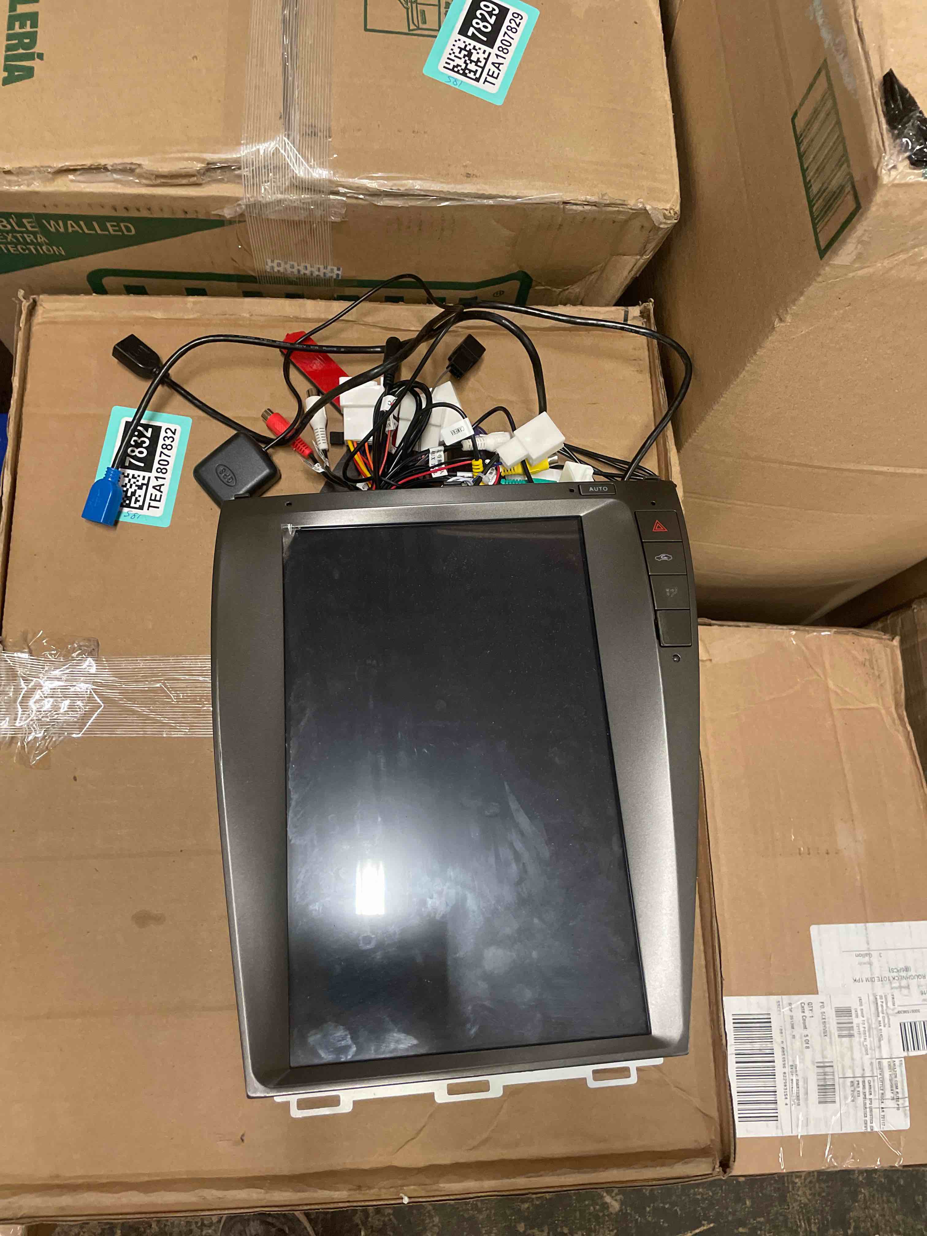 https://s3.amazonaws.com/lotting-images-prod/phillipi/TEA1807844_1760500464596.jpeg