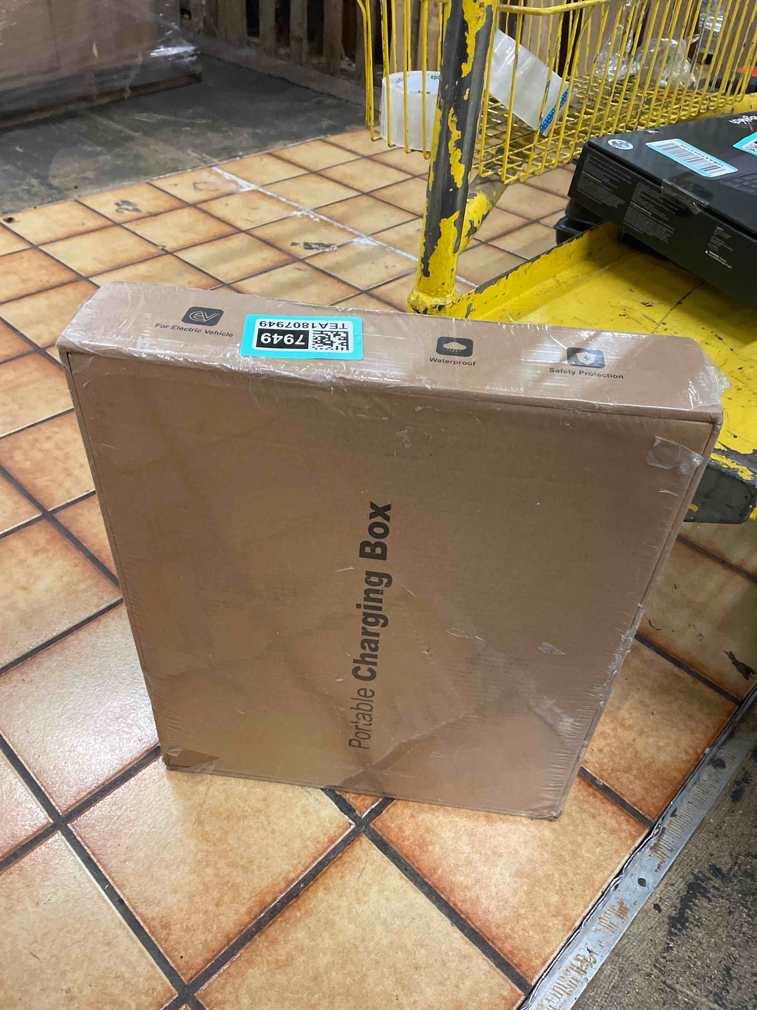 https://s3.amazonaws.com/lotting-images-prod/phillipi/TEA1807949_1760997264372.jpeg