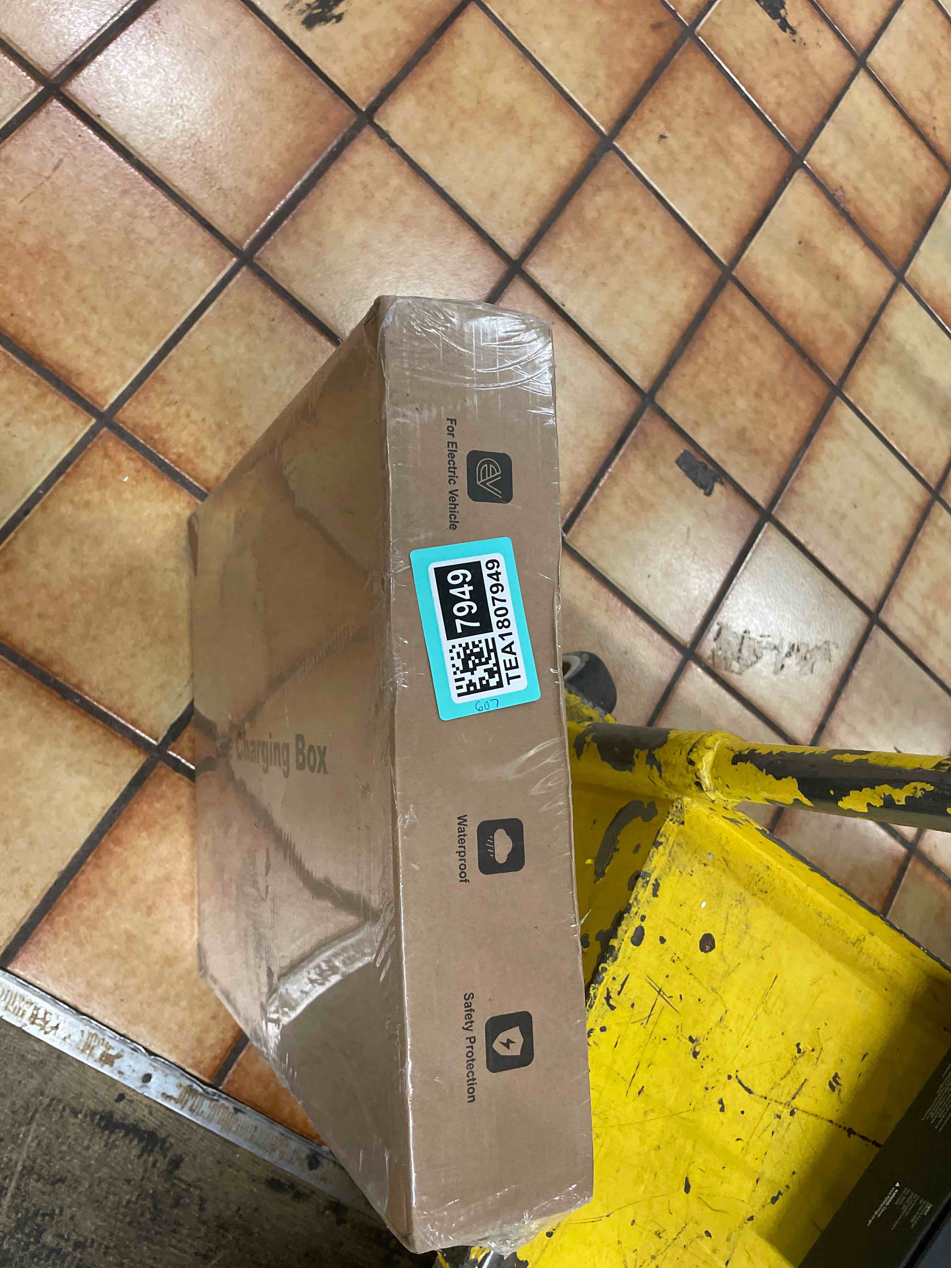 https://s3.amazonaws.com/lotting-images-prod/phillipi/TEA1807949_1760997265852.jpeg