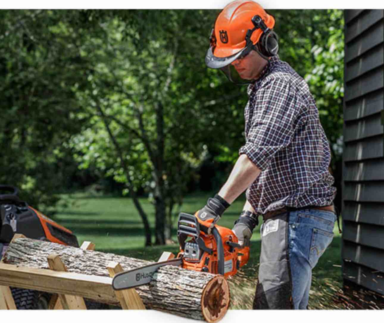 Husqvarna 440 18 inch Gas Chainsaw 40.9-cc 2-cycle