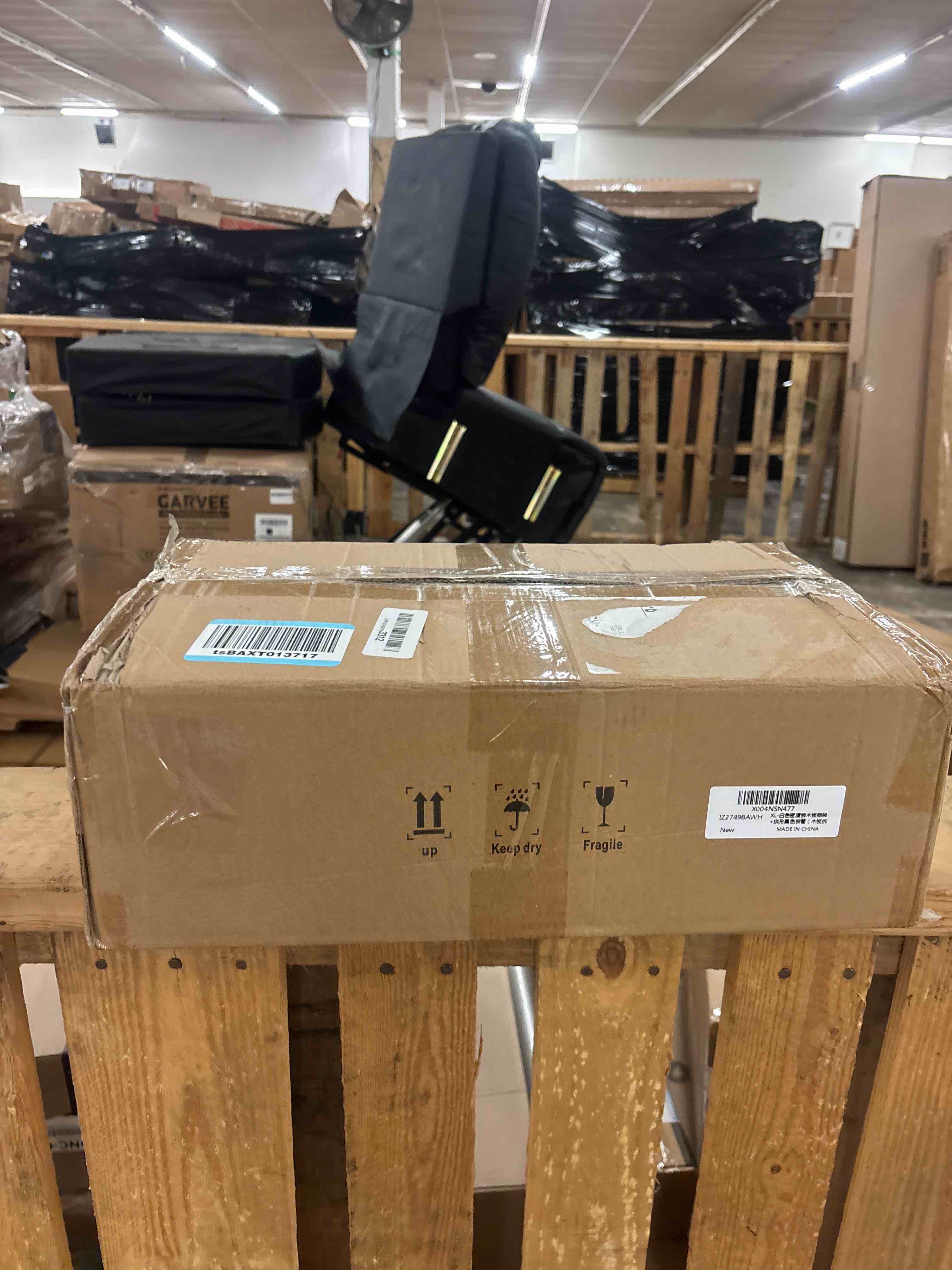 Condition photo showing New/Like New for Floating Shelf for Wall- 31.5"x 24" 3+1 Tier White Bathroom Floating Shelves with Basket for Bathroom, Living Room,Bedroom and Kitchen