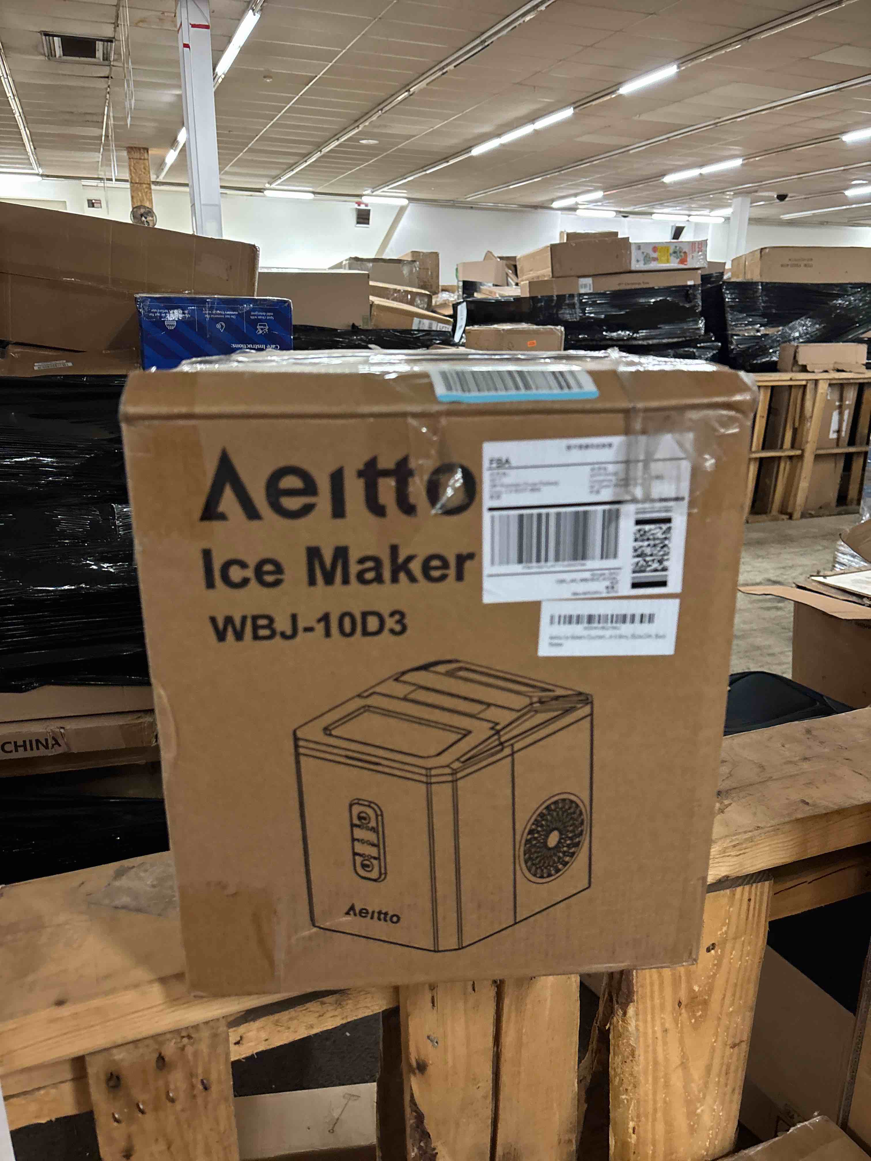 Condition photo showing New/Like New for Aeitto Ice Makers Countertop, 26Lbs/24H, 9 Ice Cubes Release in 6 Mins, 2 Sizes of Bullet Ice Machine,Self-Cleaning Portable Ice Maker with Ice Scoop and Basket for Home Kitchen Office Bar RV, Black Black 26lbs
