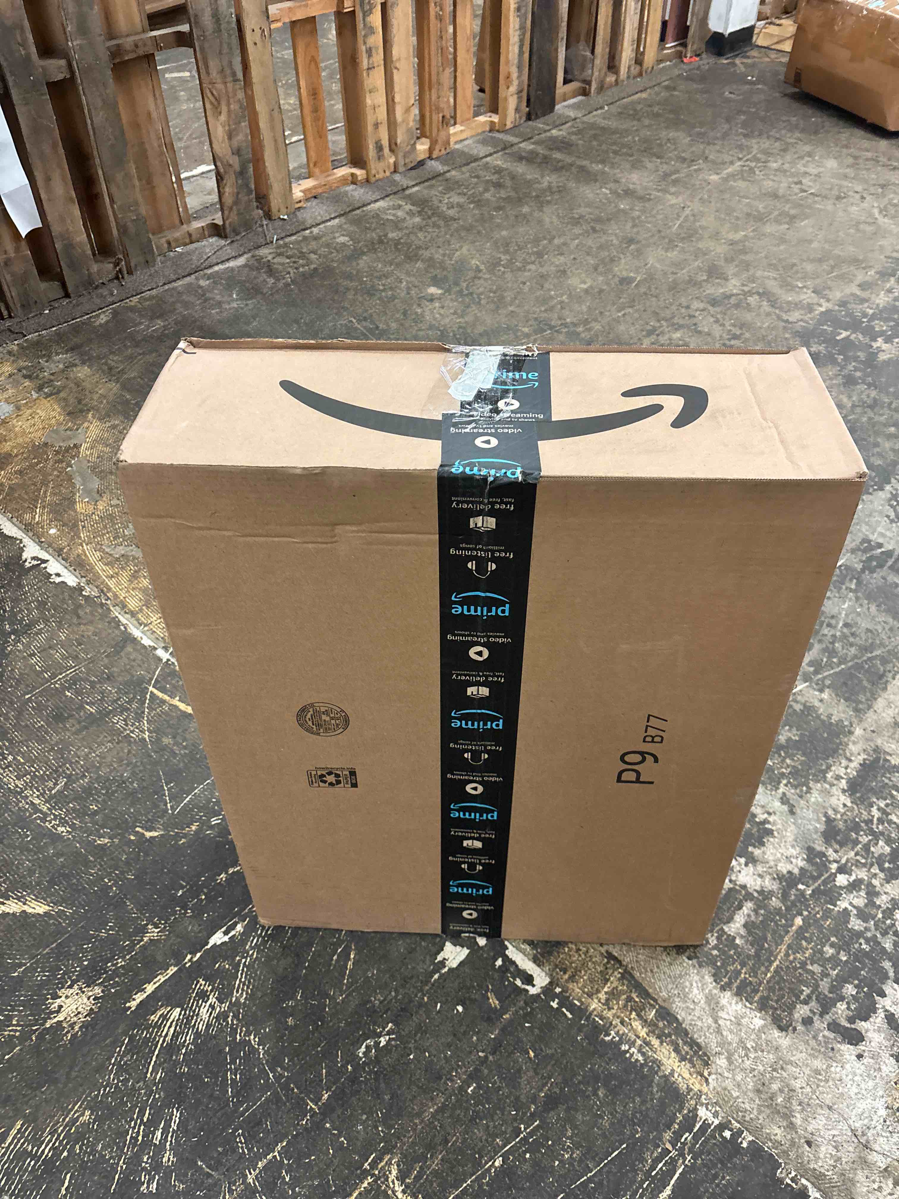 Condition photo showing New/Like New for Kichwit Stainless Steel Cat Litter Box with High Sides Easy to Clean, Smooth Surface, Rust Resistant, 19.8" x 13.8" x 10" (with Lid) 19.8" L x 13.8" W x 10" H (with Lid)