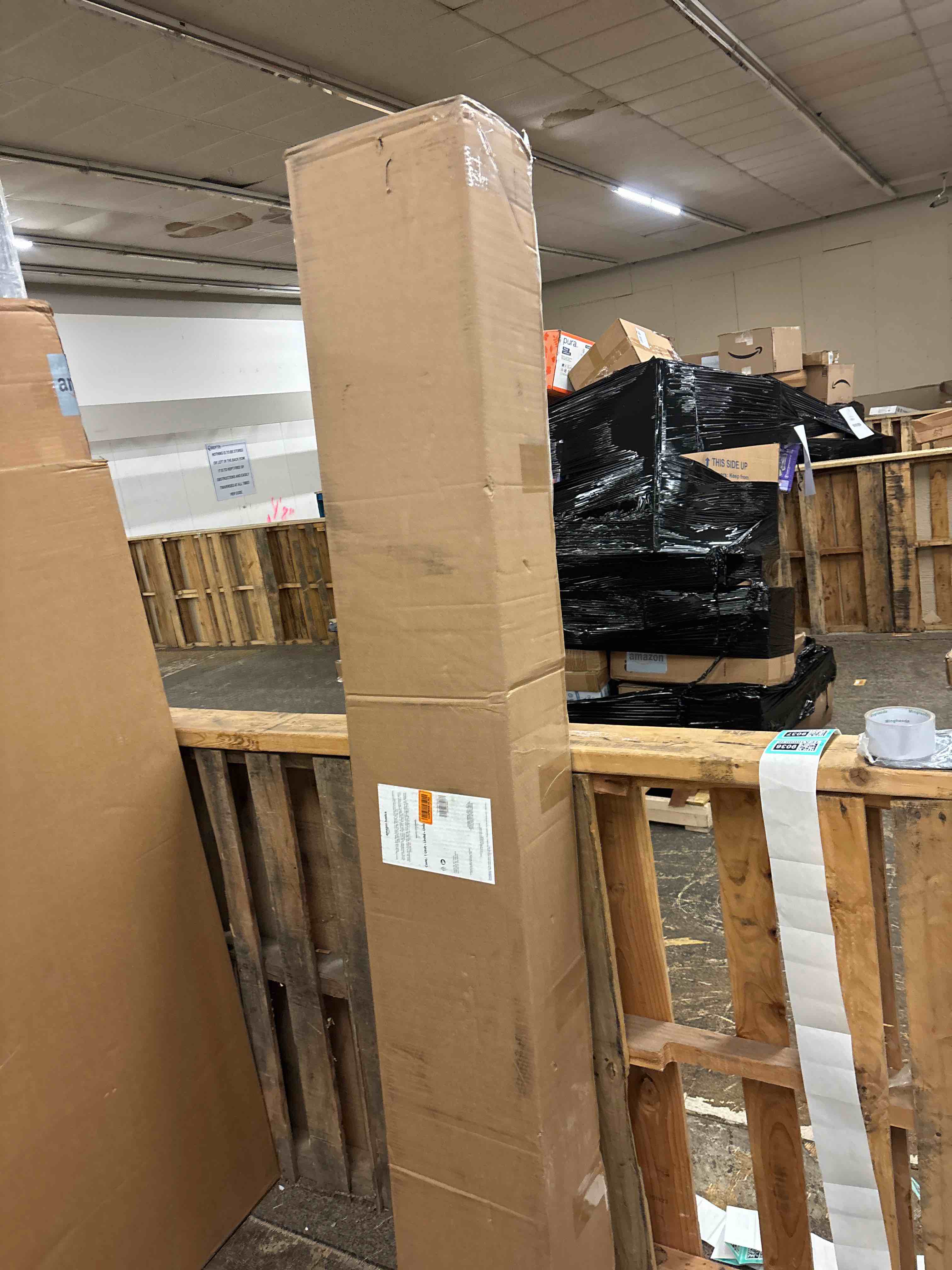 Condition photo showing New/Like New for Amazon Basics Smart Box Spring Bed Base, 7-Inch Height Mattress Foundation, Tool-Free Easy Assembly, King, 79"L x 75.5"W x 7"H, White