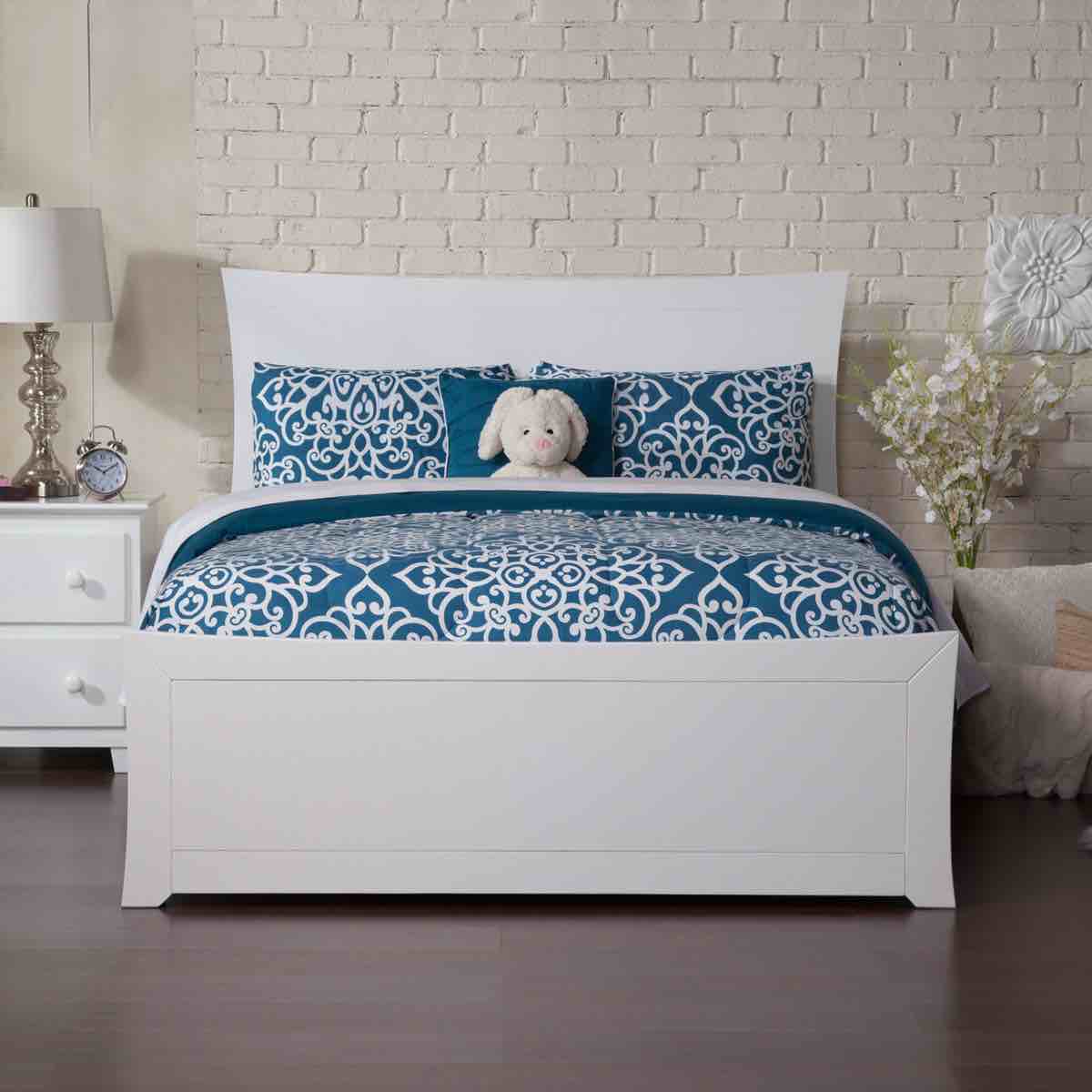 Condition photo showing New/Like New for Metro Low Profile Solid Wood Platform Bed with Matching Footboard