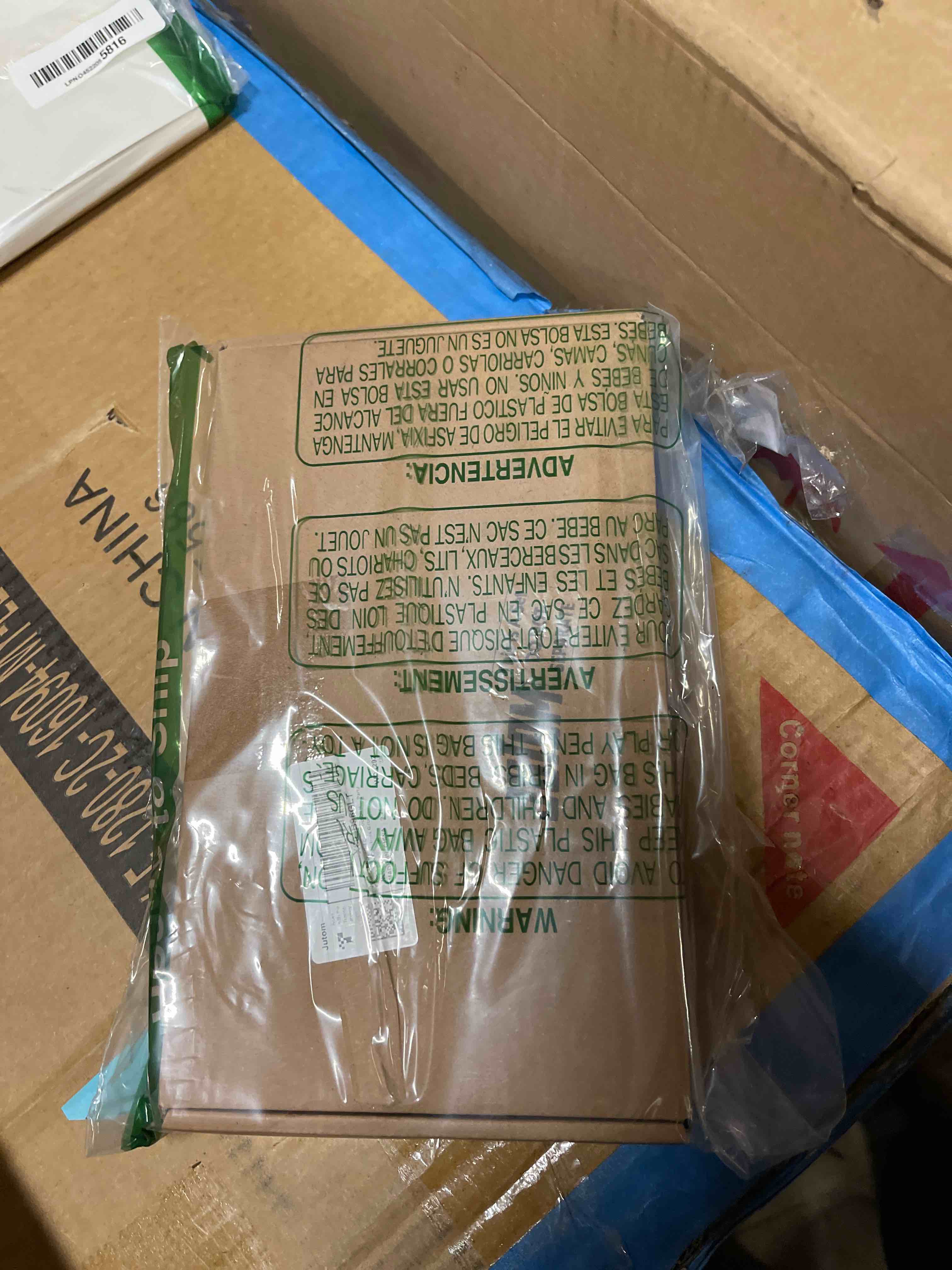 Condition photo showing New/Like New for Jutom 36 Sets Mini Tape Measure Screwdriver Construction Helmet Keychains Bulk for Men Party Favors Tool Birthday Father Gifts 12