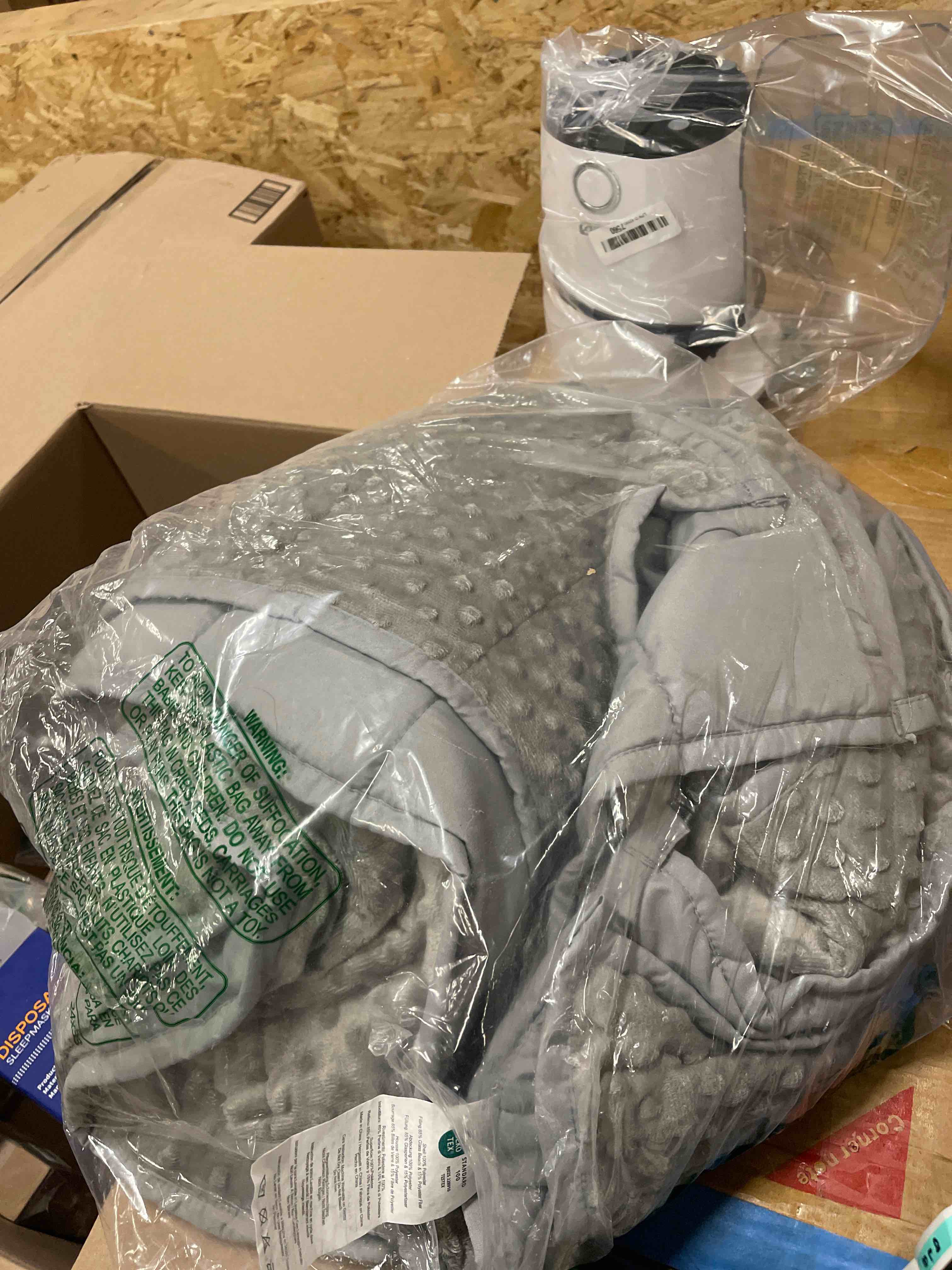 Condition photo showing New/Like New for Weighted Blanket Twin 15lbs for Adult(48"×78",Gray) Breathable Soft Minky Weighted Throw Blanket for All Season,Heavy Blanket with Premium Glass Beads