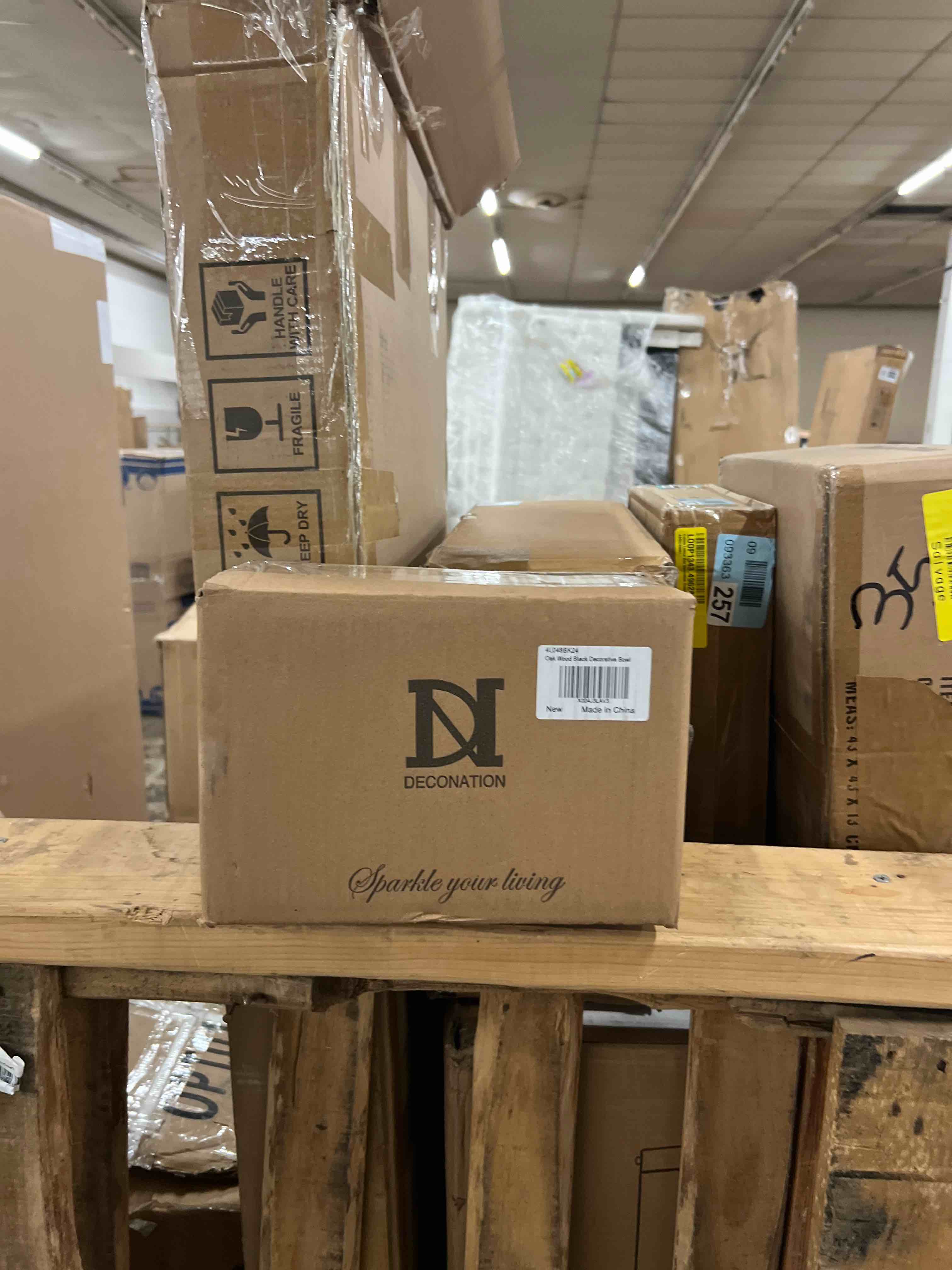 Condition photo showing New/Like New for DN DECONATION Oak Wood Black Decorative Bowl-9.25x5.51 Inch Small Bowl for Entryway Key, Fruit, Candy with feet, Boho Farmhouse Home Decor for Dining Room, Coffee Table Centerpiece Black Set of 1