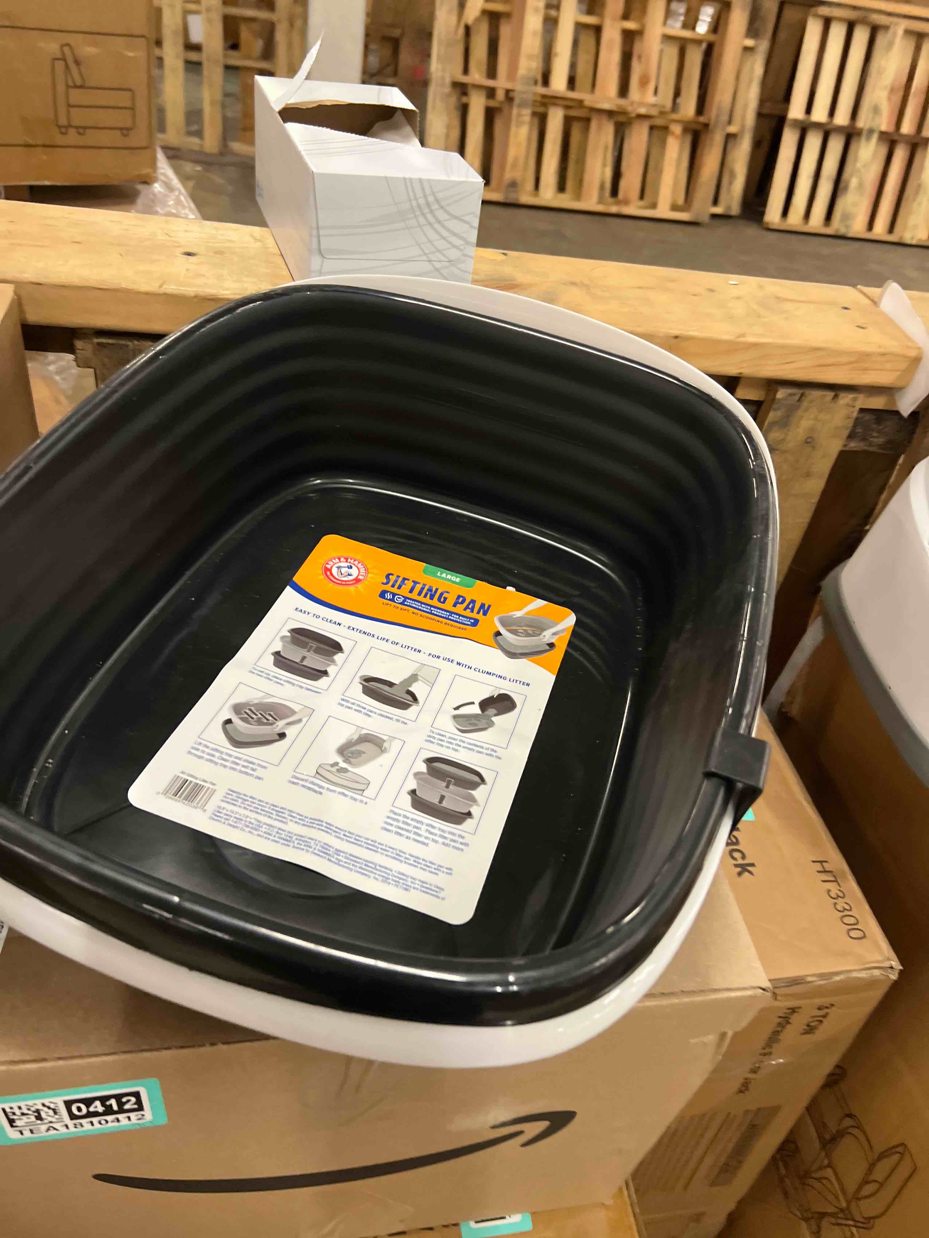 Condition photo showing New/Like New for Arm & Hammer Large Sifting Litter Box Scoop Free Cat Litter Tray with Microban, Made in USA