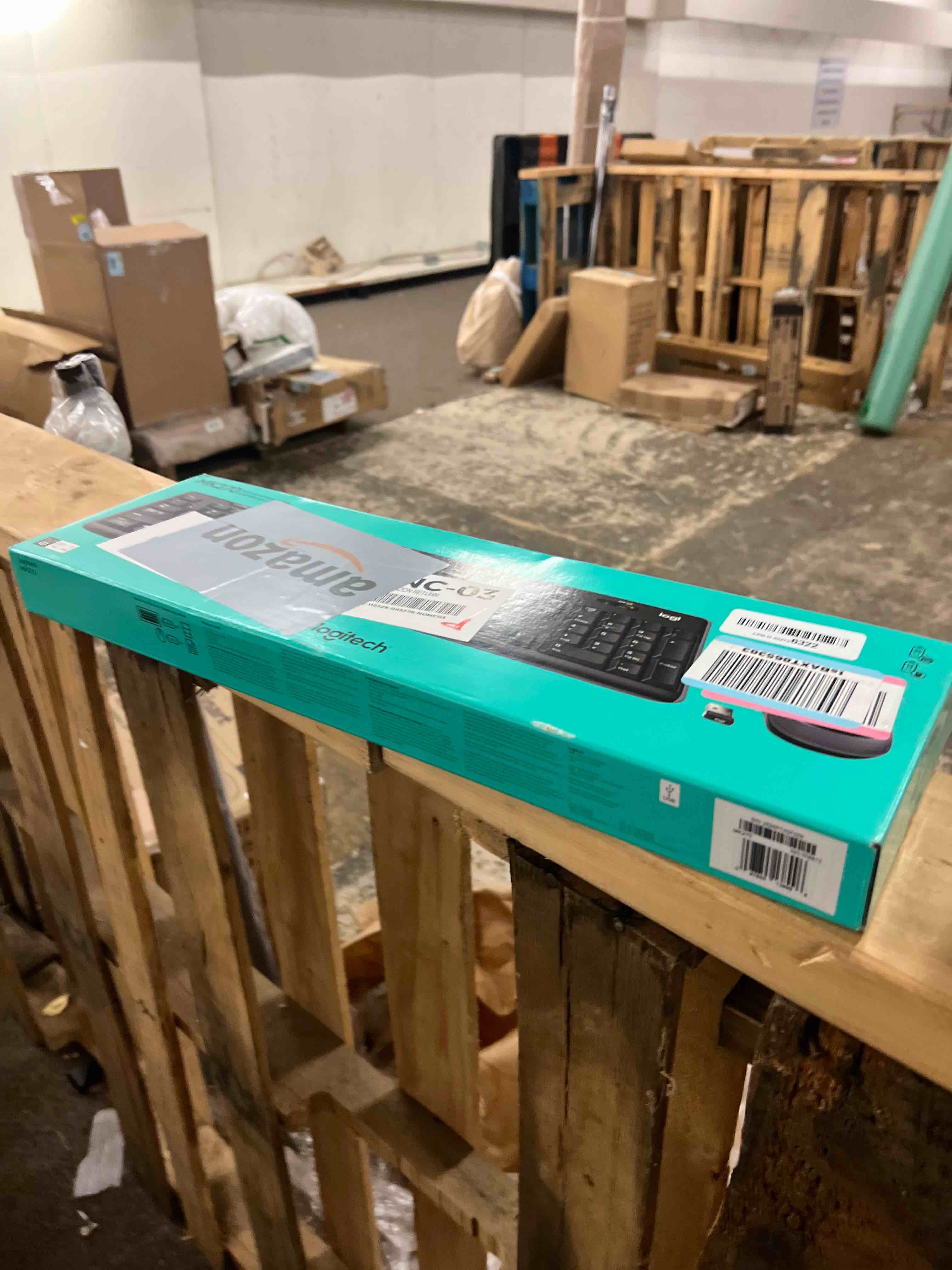 Condition photo showing New/Like New for Logitech MK270 Wireless Keyboard and Mouse Combo for Windows, 2.4 GHz, 8 Multimedia Keys, PC, Laptop, Wireless Keyboard Compact Mouse Combo - Black Black 1 Pack Combo