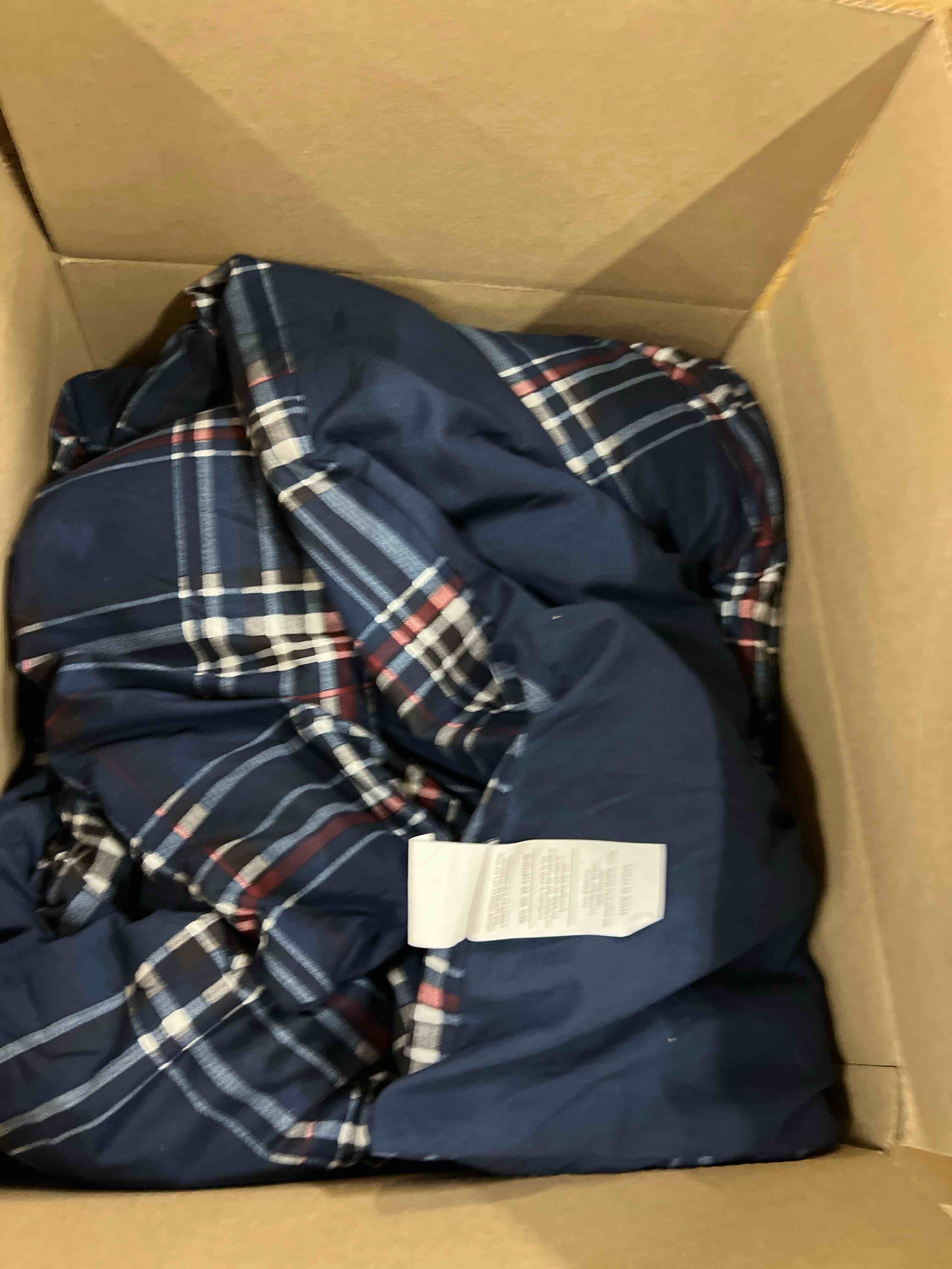Condition photo showing Good Condition for emme queen comforter set with sheets, 7 piece queen size bedding sets, all season plaid bedspread bed set with 1 comforter, 1 flat sheet, 2 pillowcases and 2 pillow shams