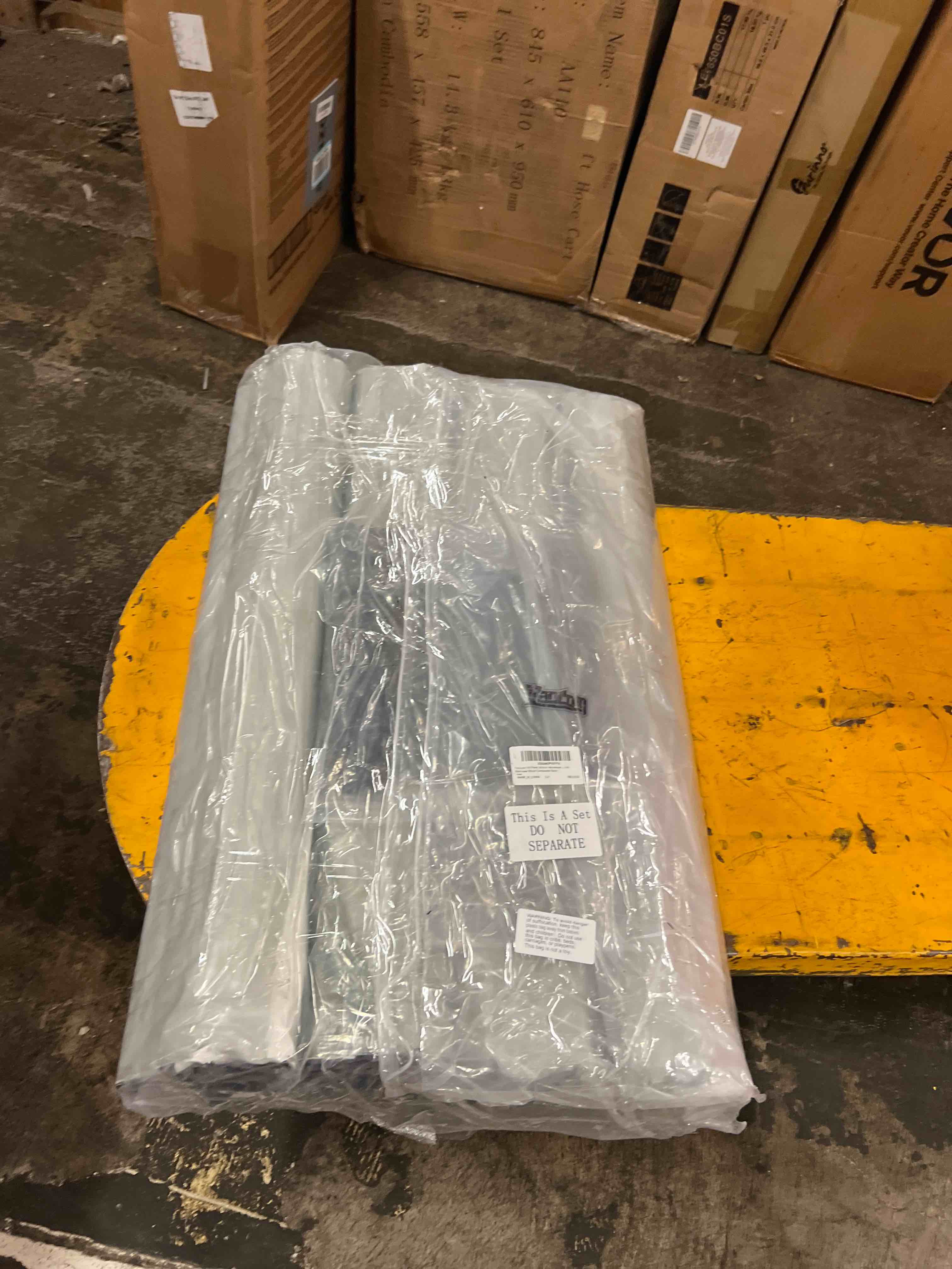 Condition photo showing New/Like New for 121 pack 26 inch aluminum deck balusters 3/4" diameter black metal deck railing, hollow round deck spindles with connectors and screws for railing fencing porch staircase wood composite deck 121 26 inch