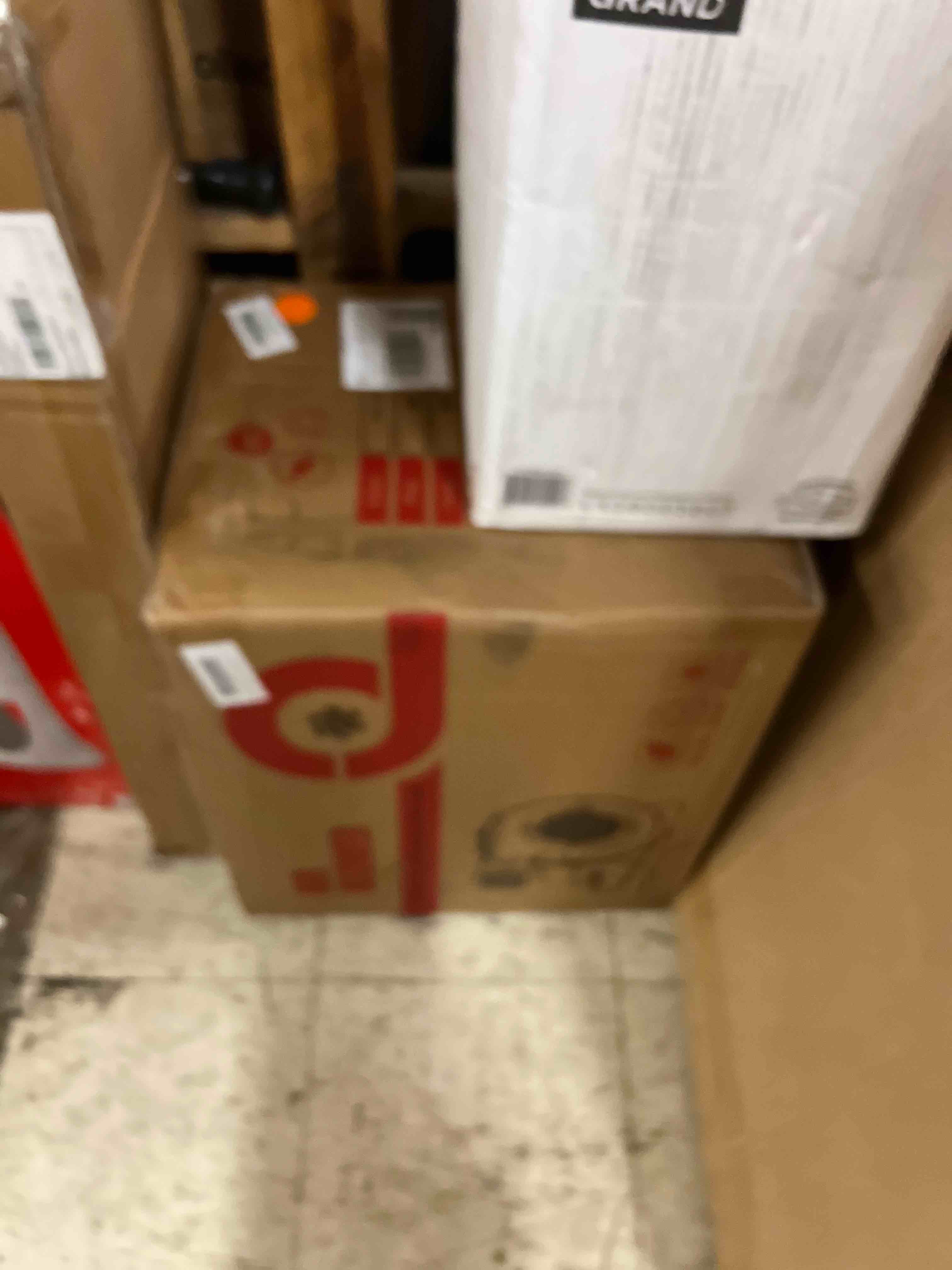 https://s3.amazonaws.com/lotting-images-prod/phillipi/TEA1811691_1785326553375.jpeg